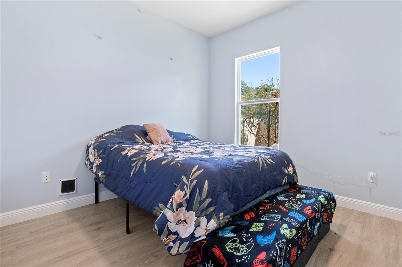 HUNTINGTON DOWNS - Residential