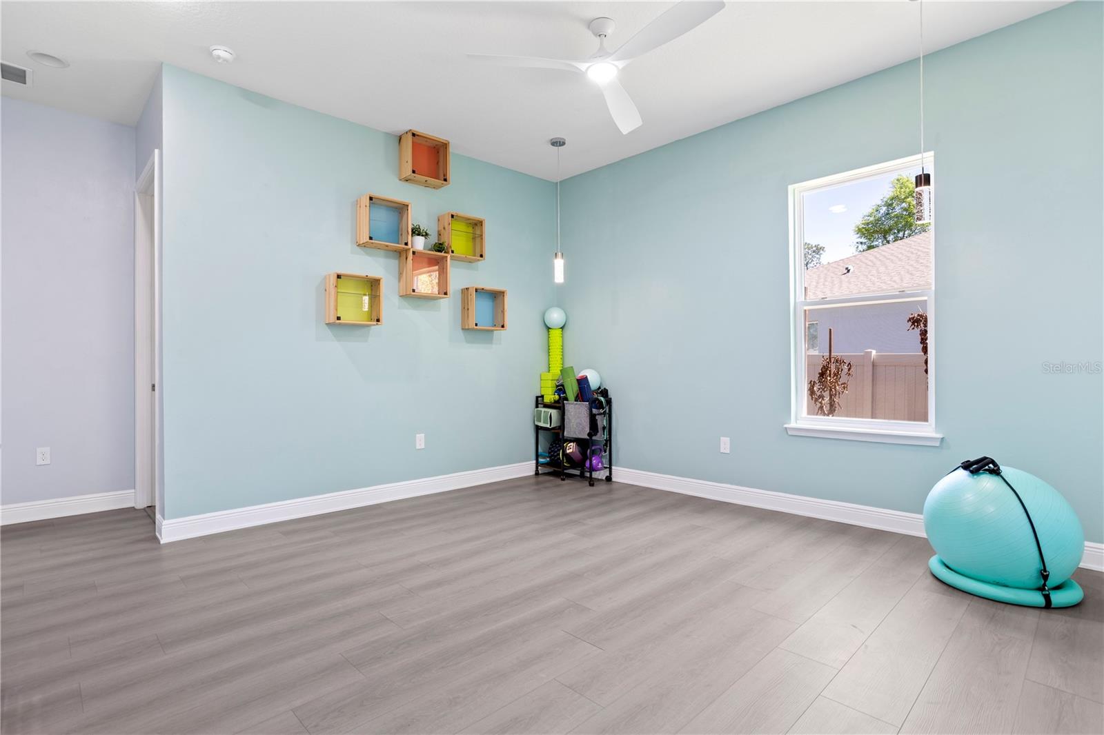 HUNTINGTON DOWNS - Residential