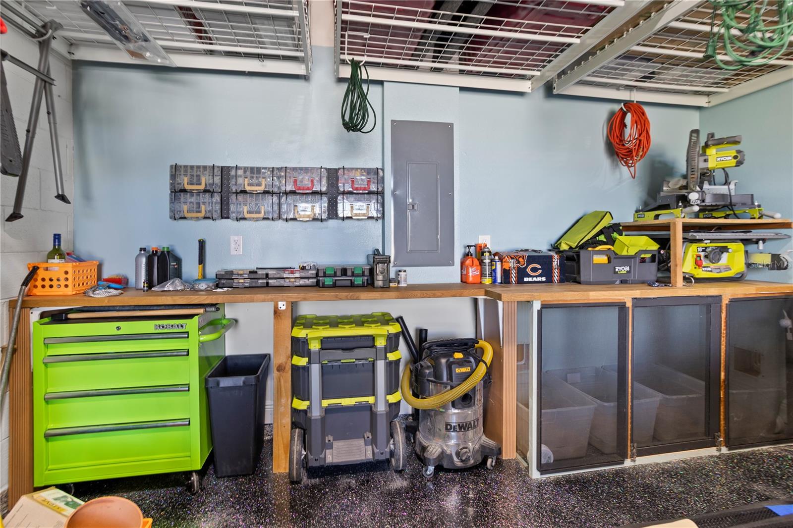 HUNTINGTON DOWNS - Residential