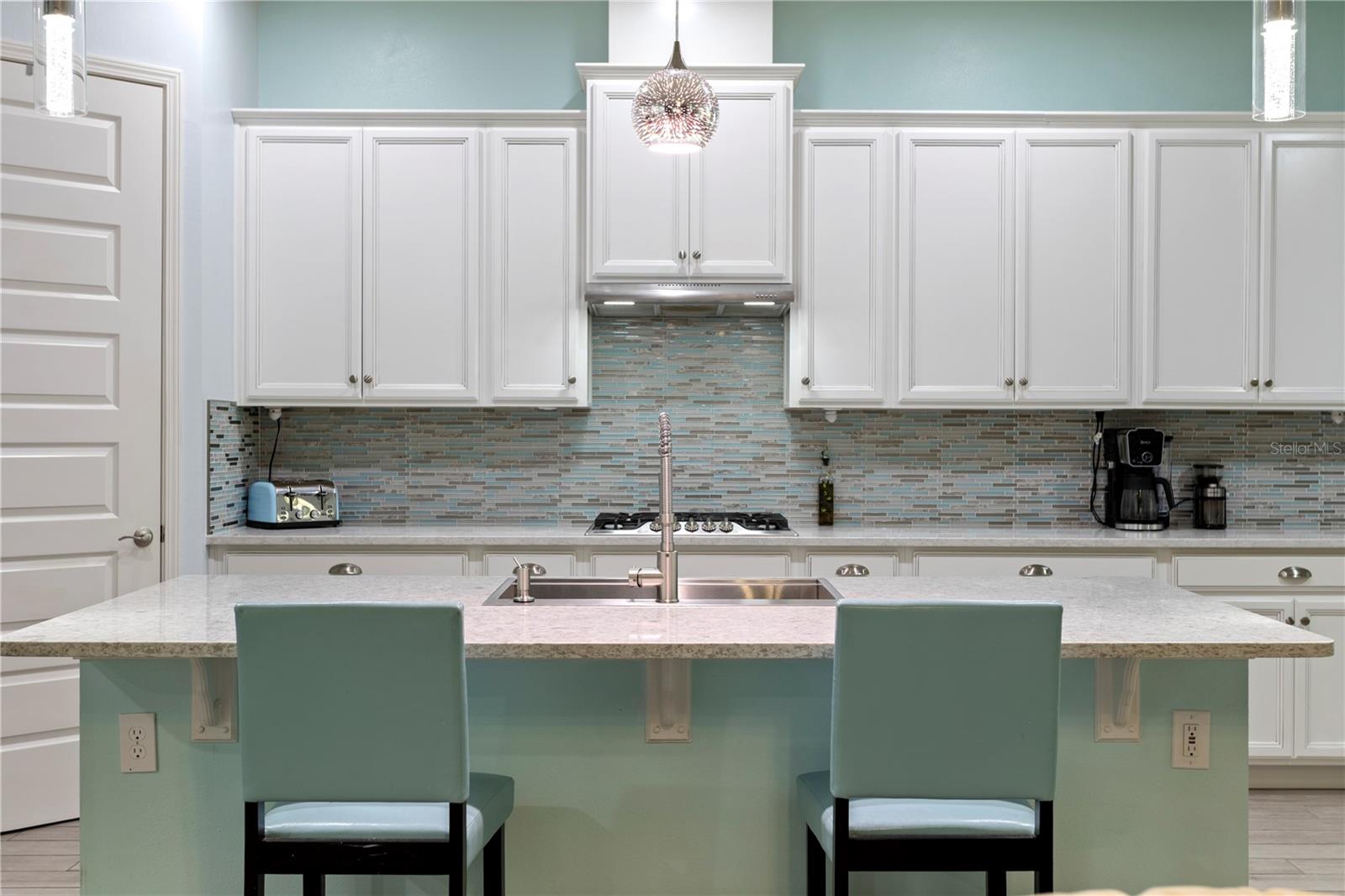 HUNTINGTON DOWNS - Residential