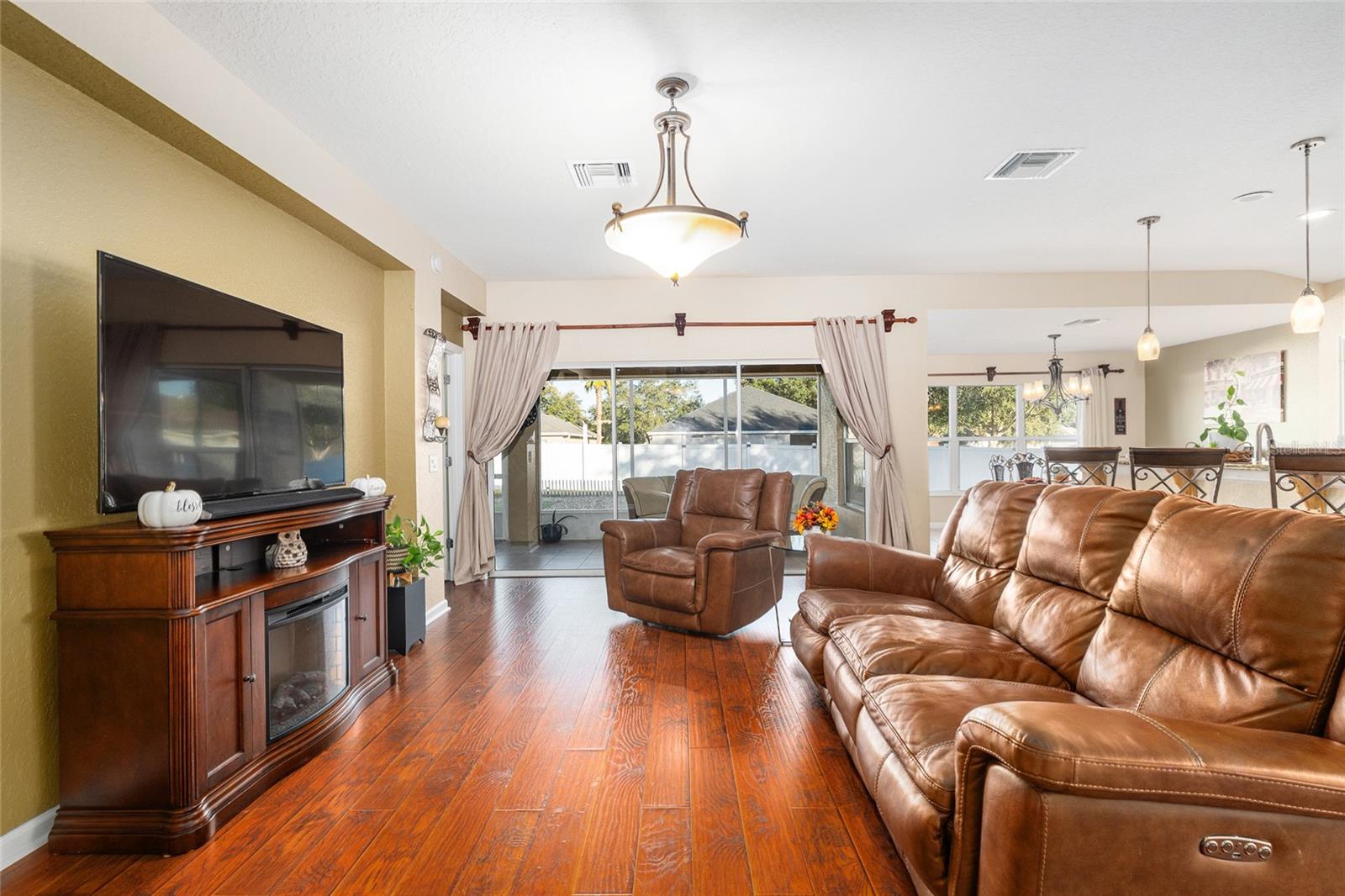 RED HAWK - Residential