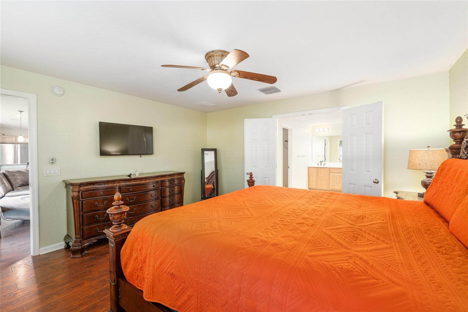 RED HAWK - Residential