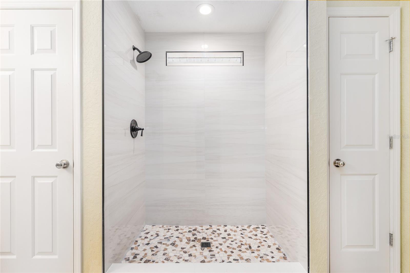 RED HAWK - Residential