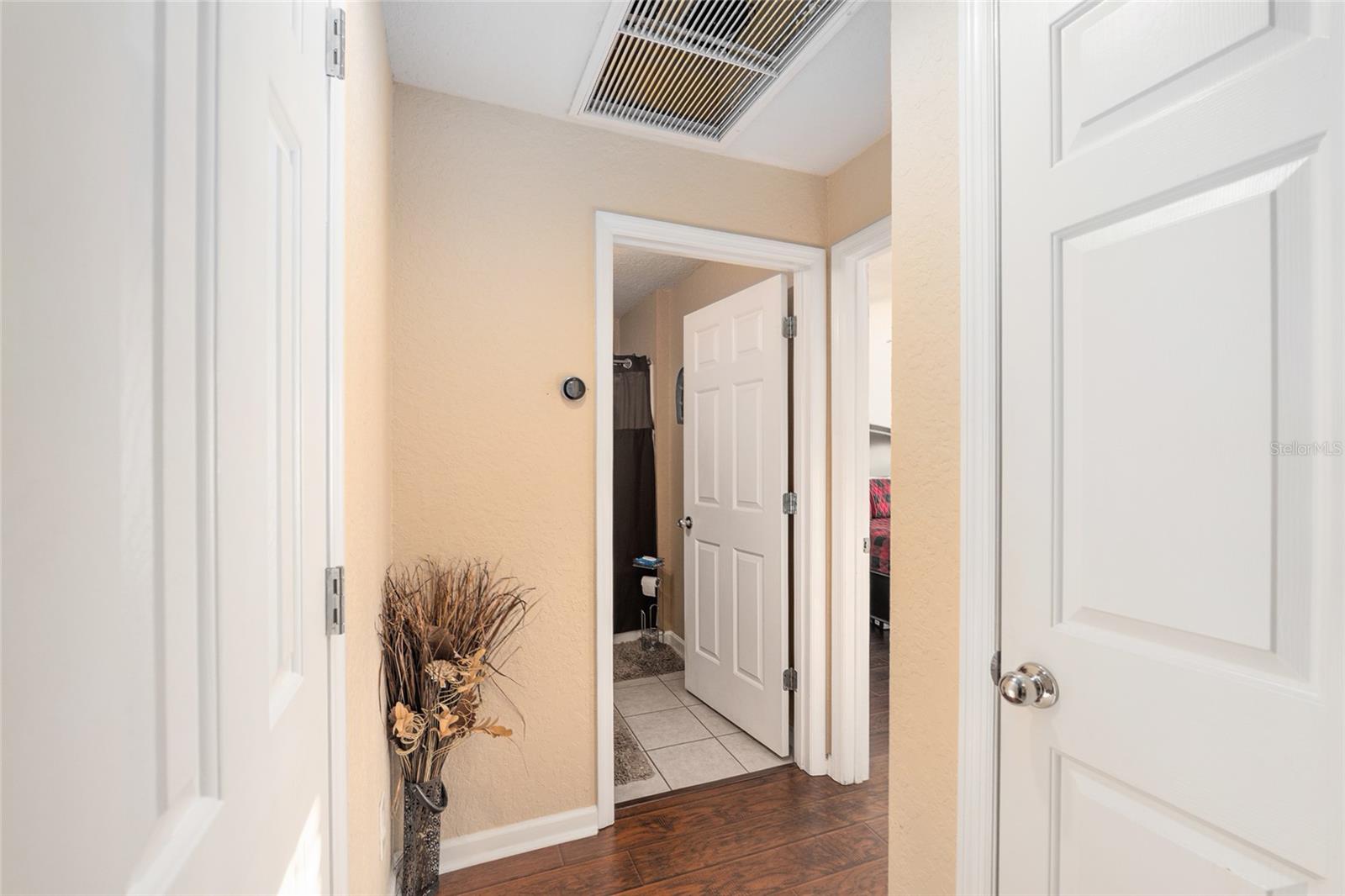 RED HAWK - Residential