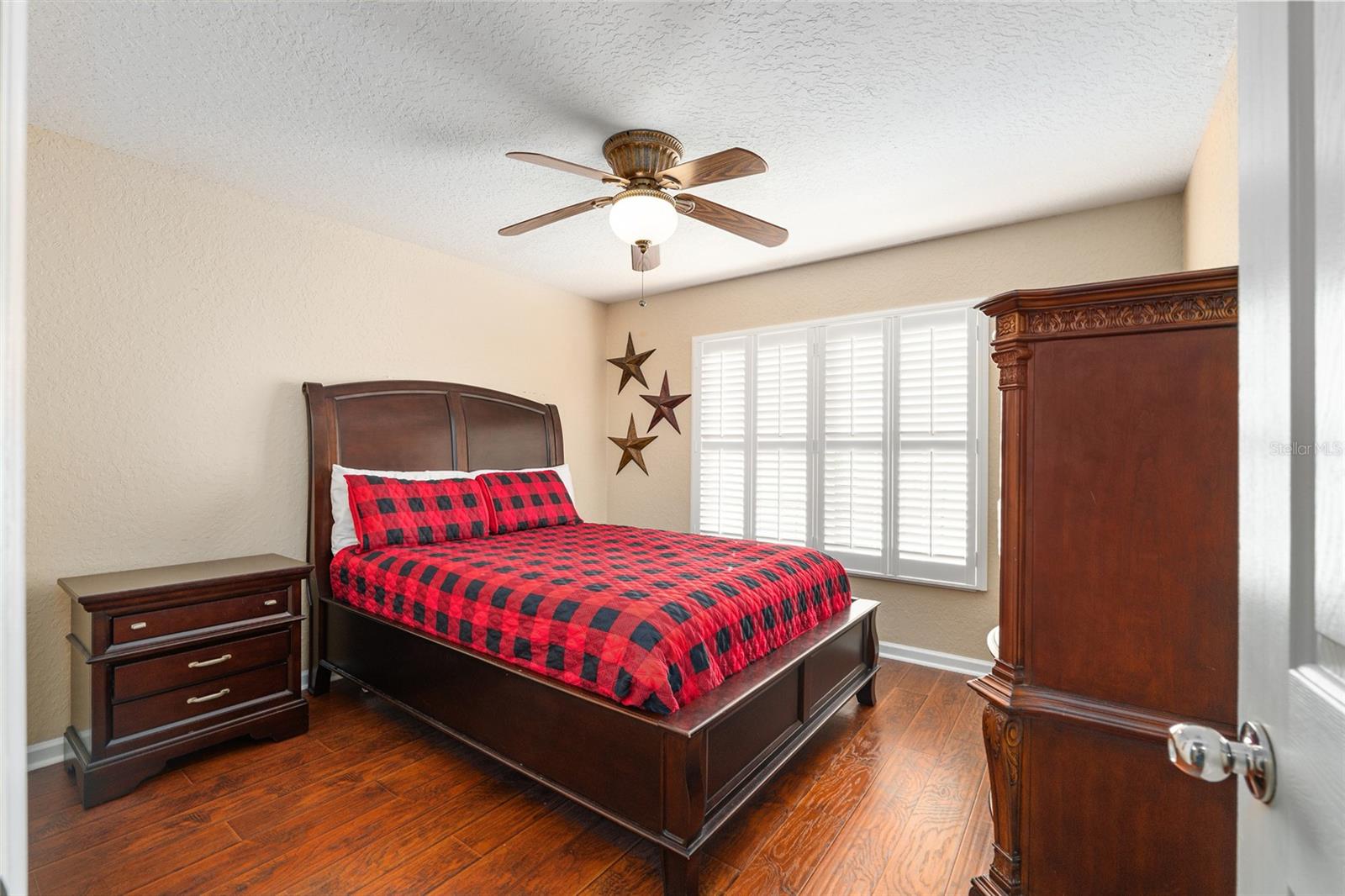 RED HAWK - Residential