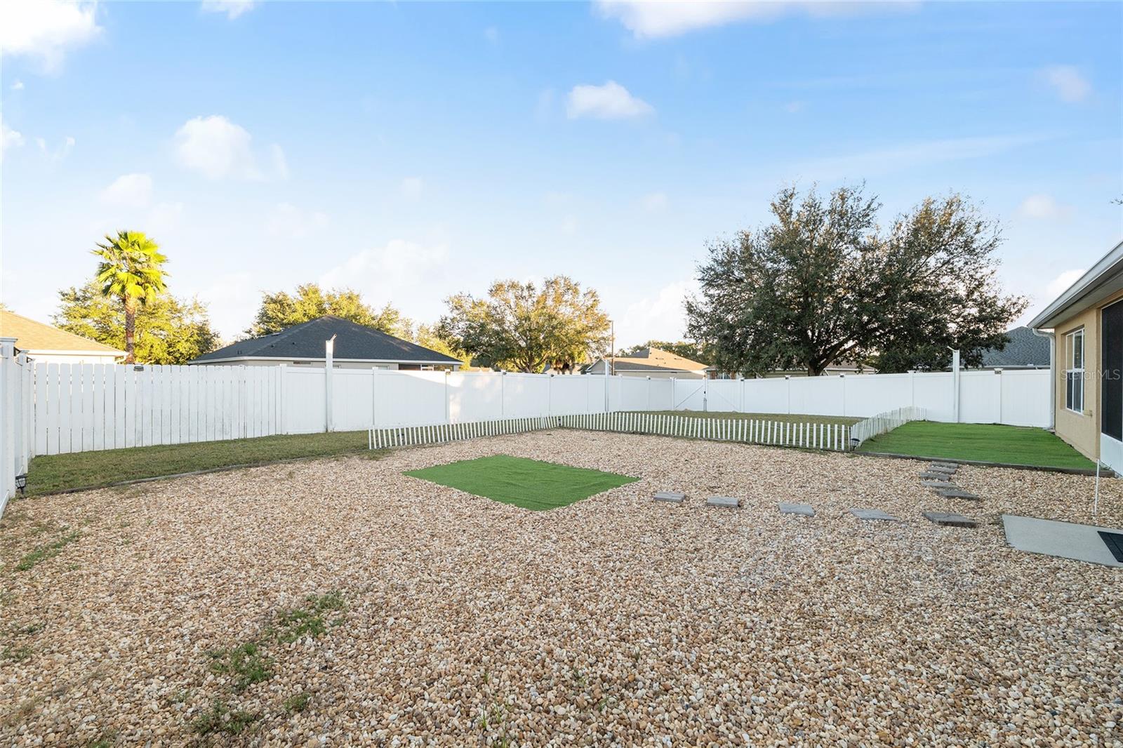 RED HAWK - Residential