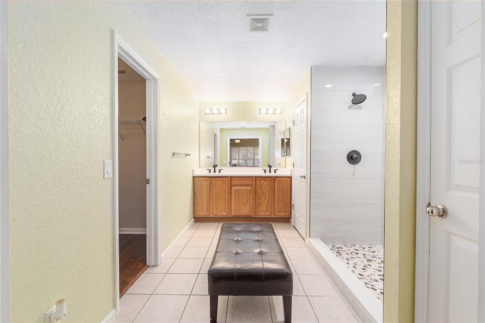 RED HAWK - Residential