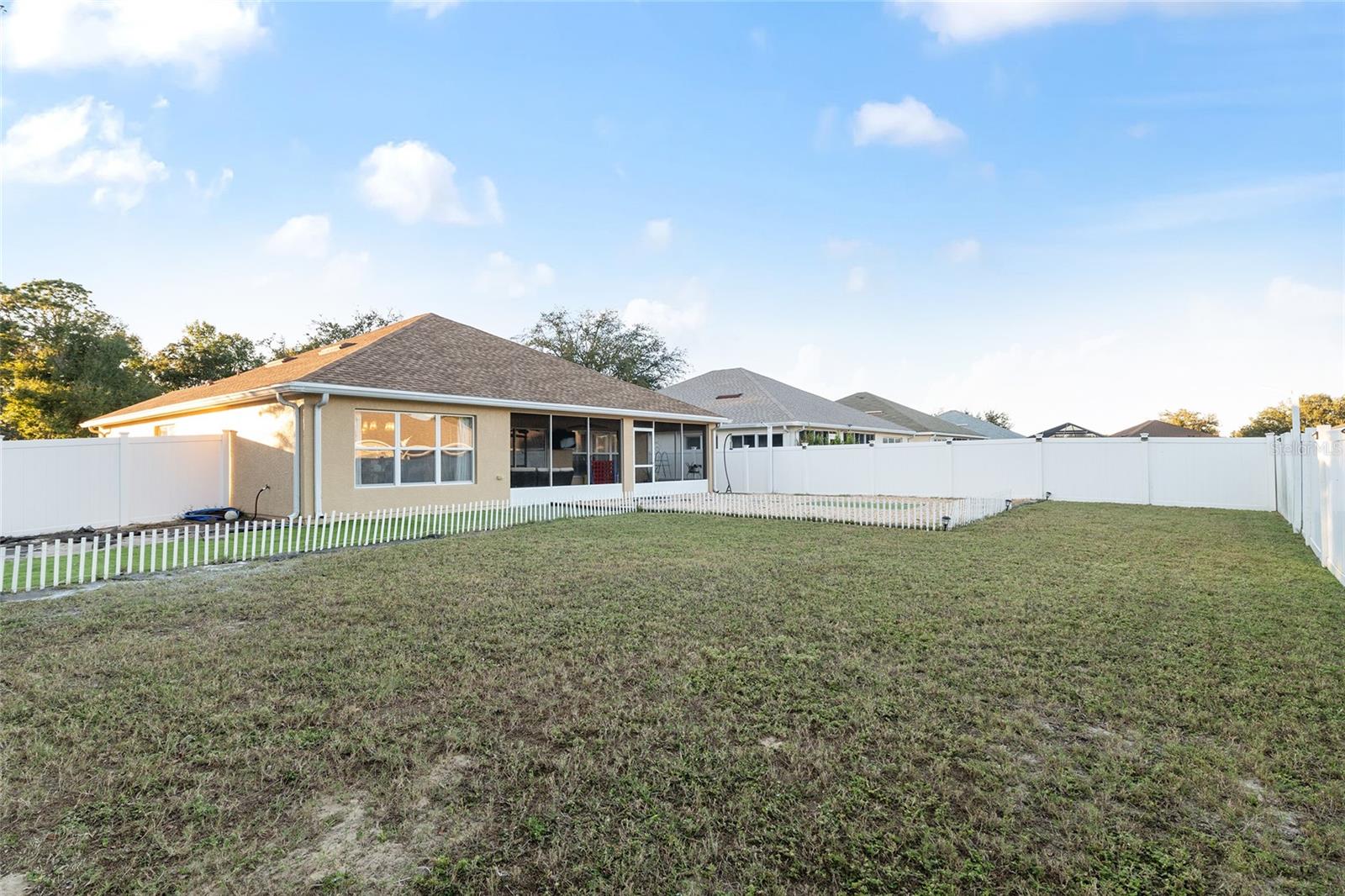 RED HAWK - Residential