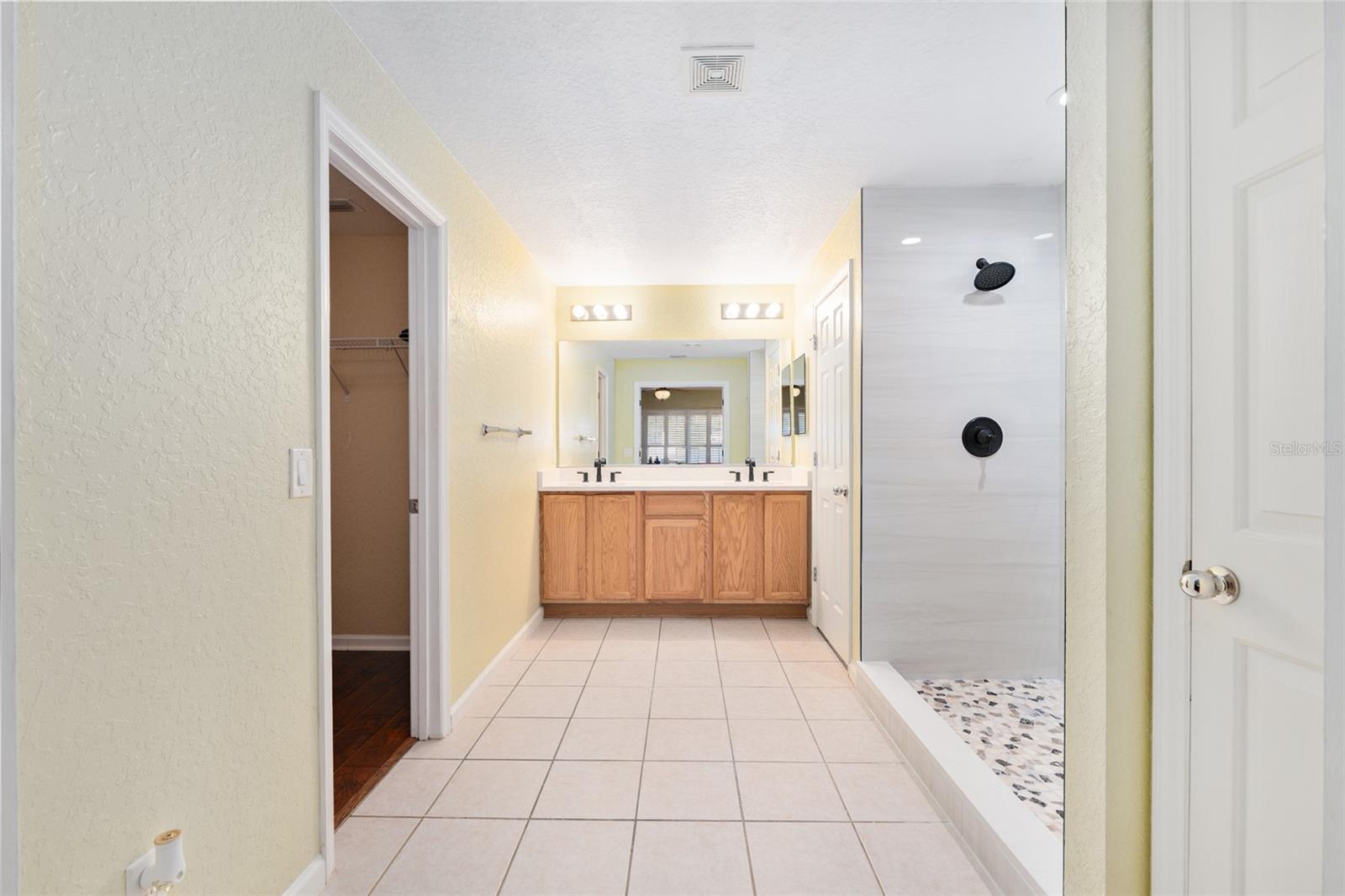 RED HAWK - Residential