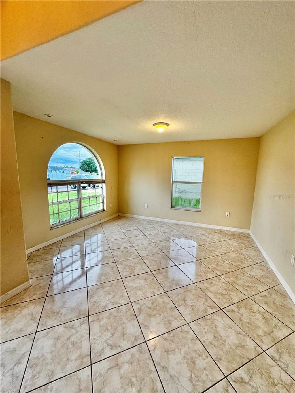 Photo of 803 Wakefield Way, Kissimmee, FL 34758 (MLS # V4950020)