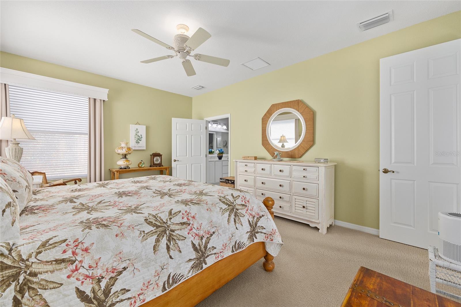 SUMMERGLEN - Residential