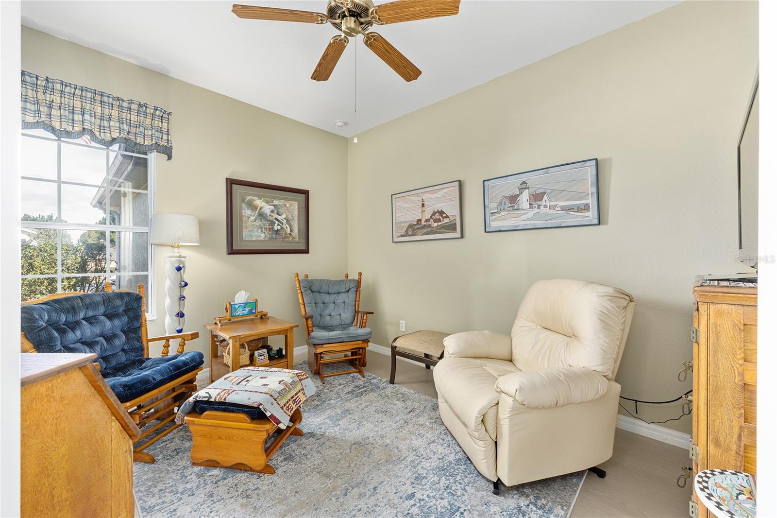 SUMMERGLEN - Residential