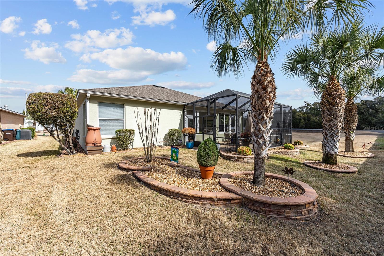 SUMMERGLEN - Residential