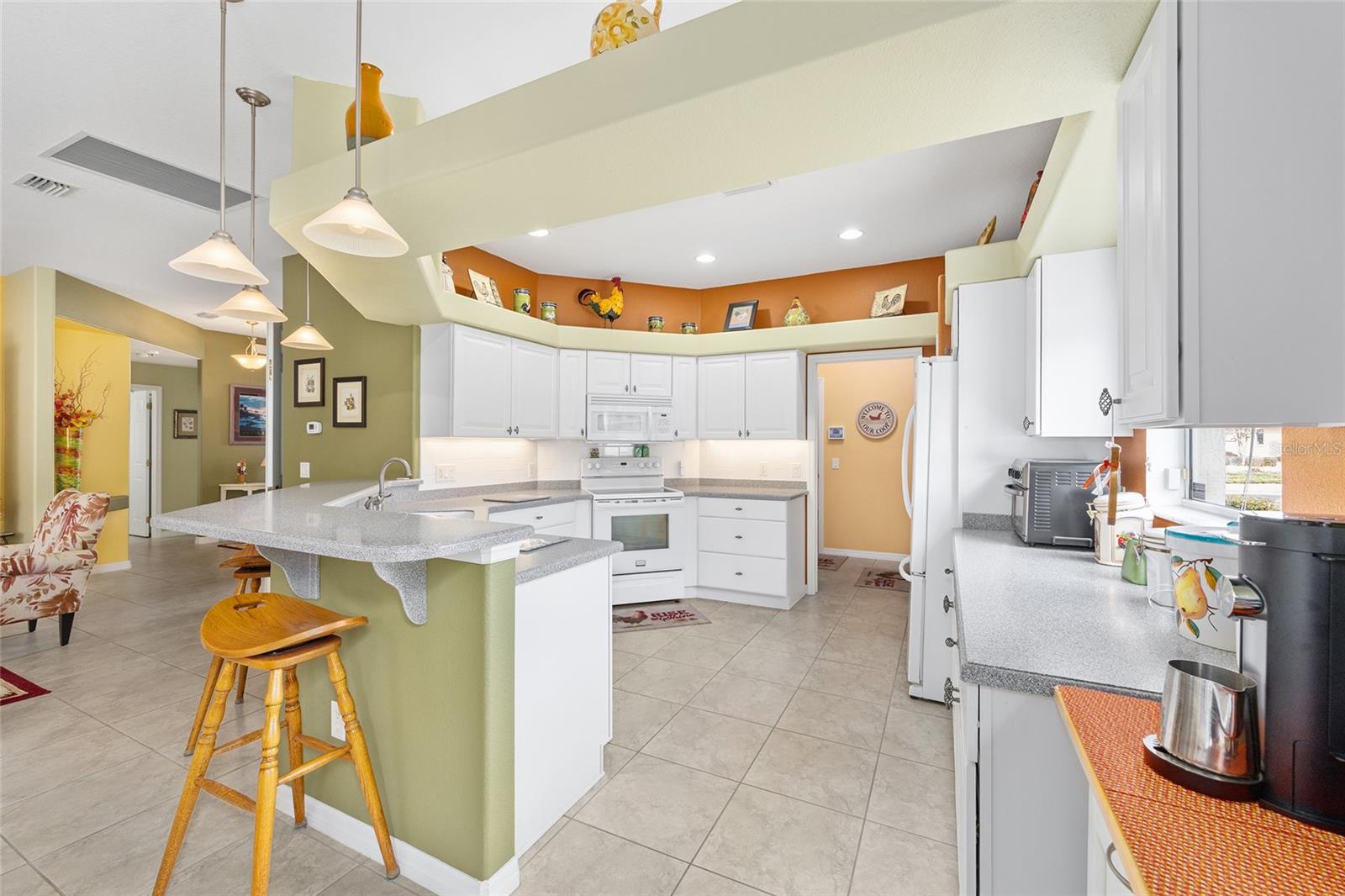 SUMMERGLEN - Residential