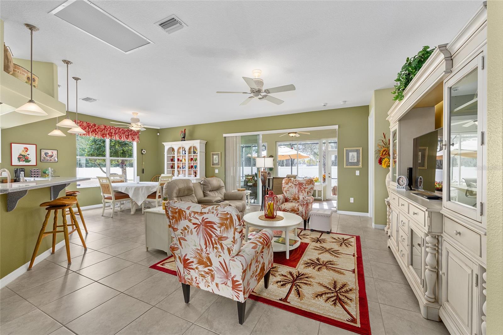 SUMMERGLEN - Residential