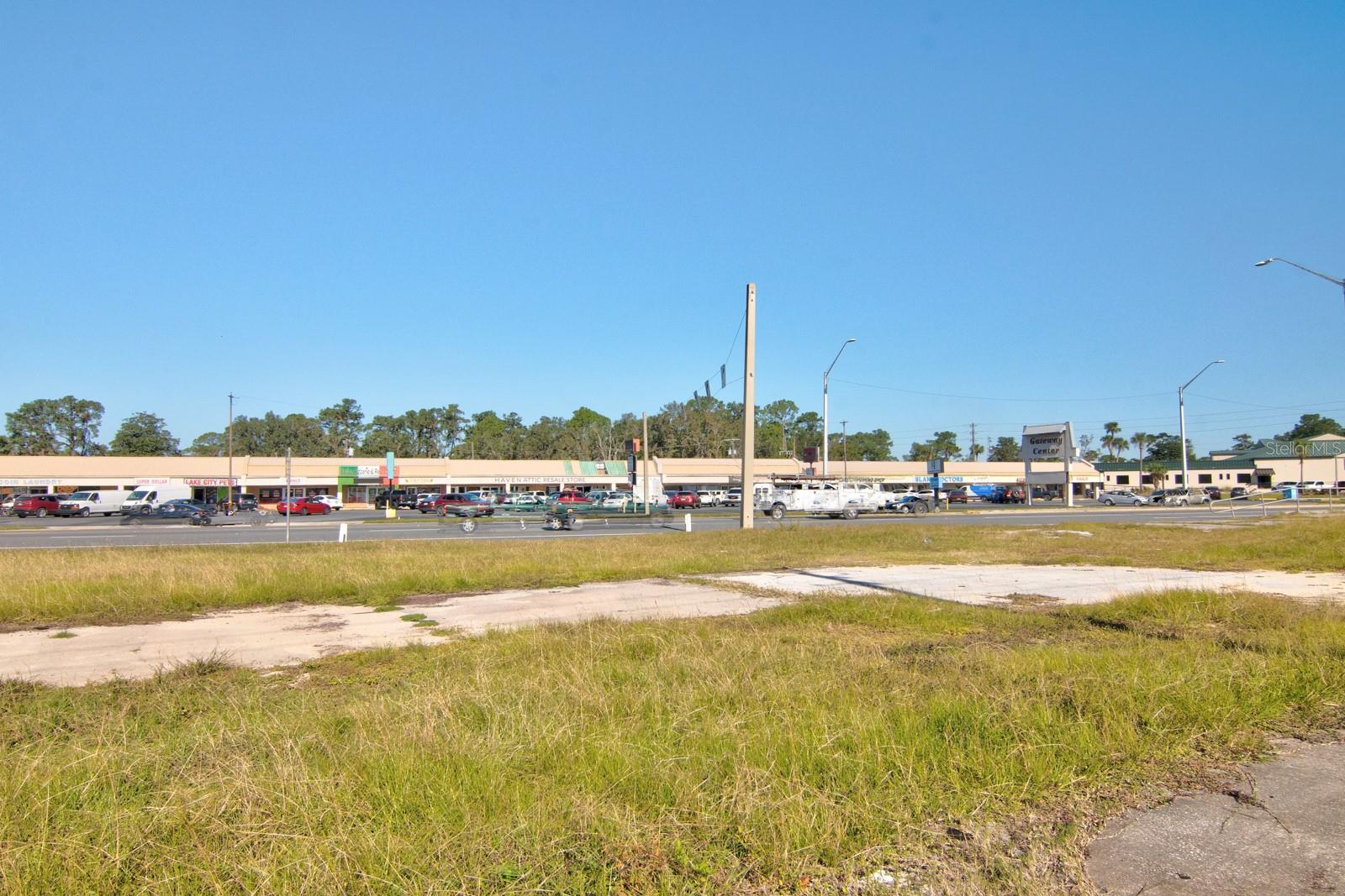 1100 W US HIGHWAY 90