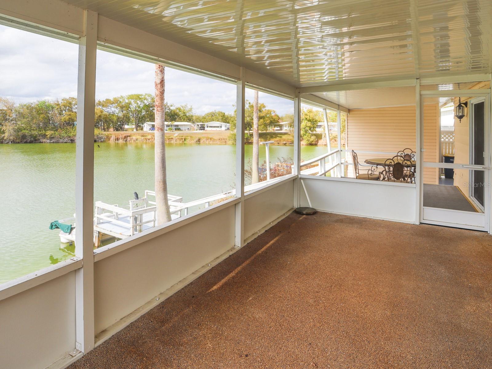 FLORAL LAKES - Residential