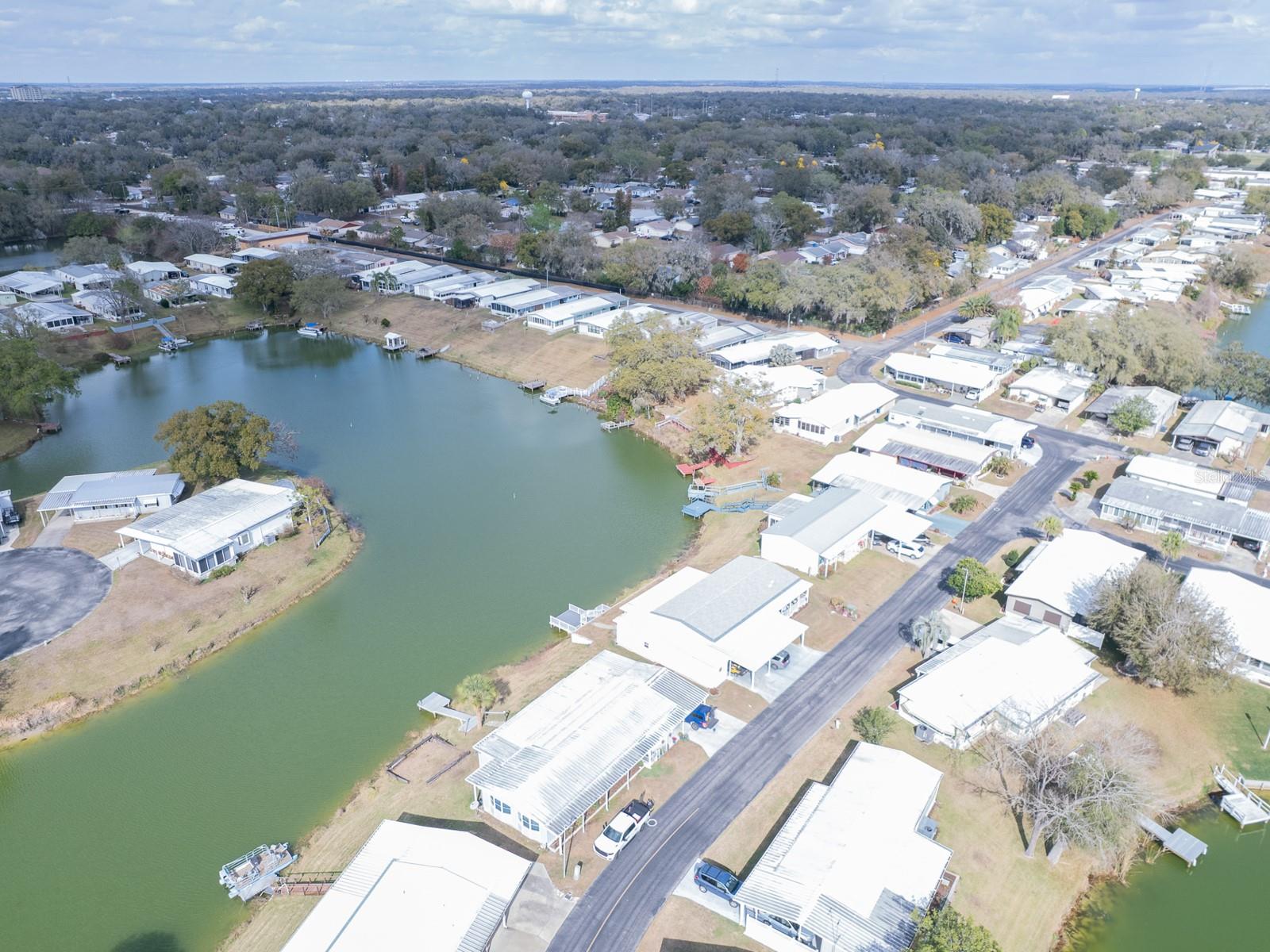 FLORAL LAKES - Residential