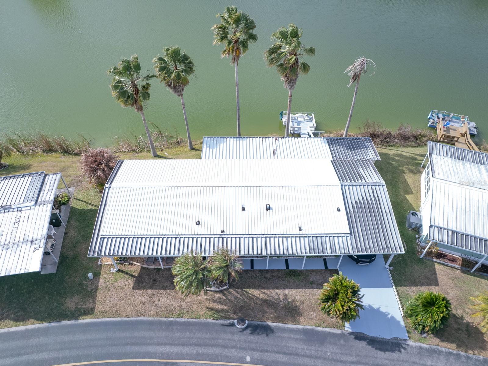 FLORAL LAKES - Residential