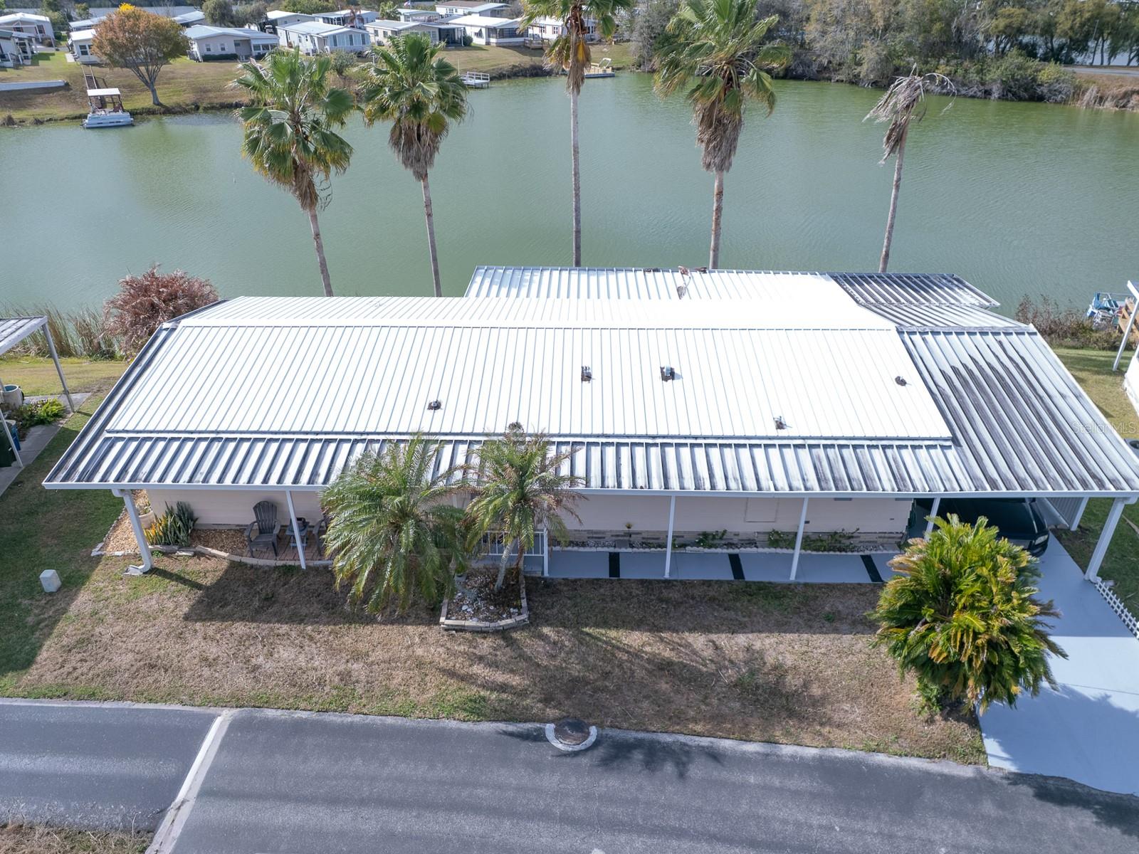 FLORAL LAKES - Residential