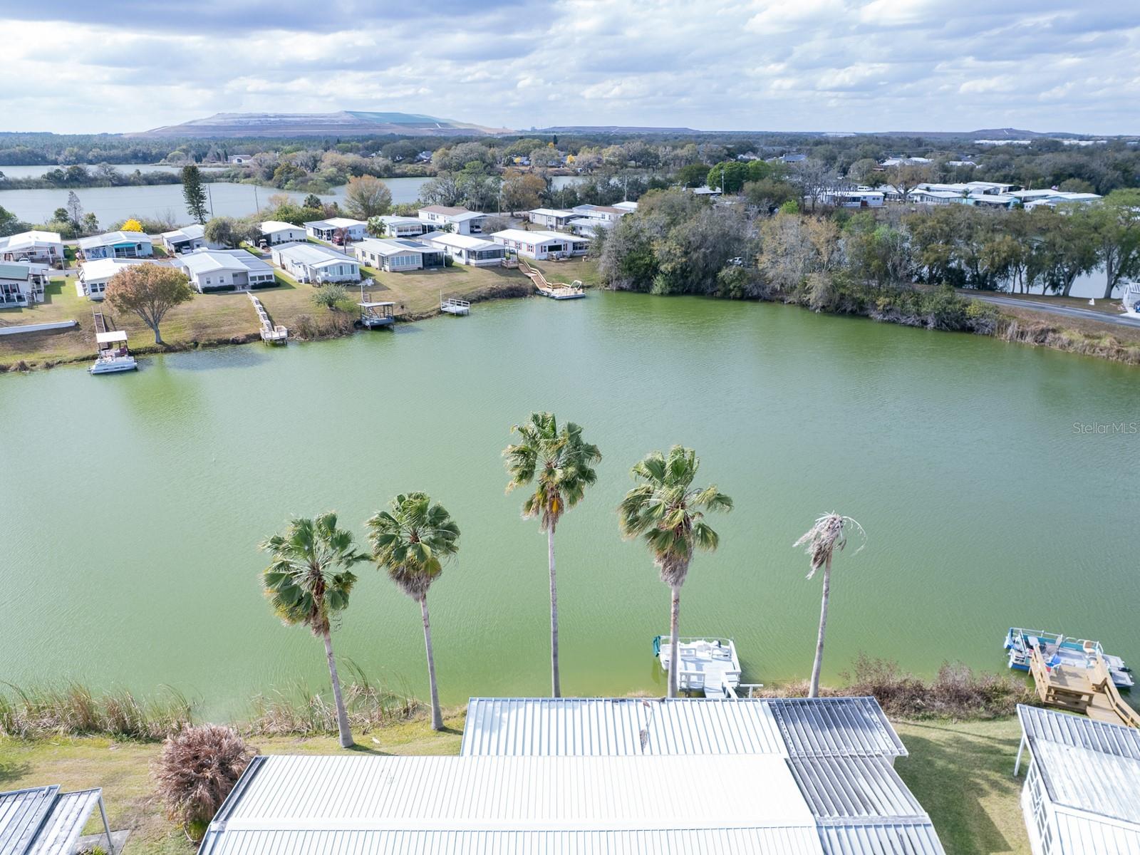 FLORAL LAKES - Residential