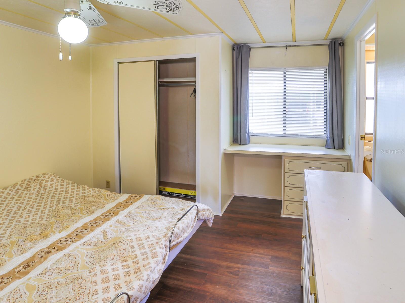 FLORAL LAKES - Residential