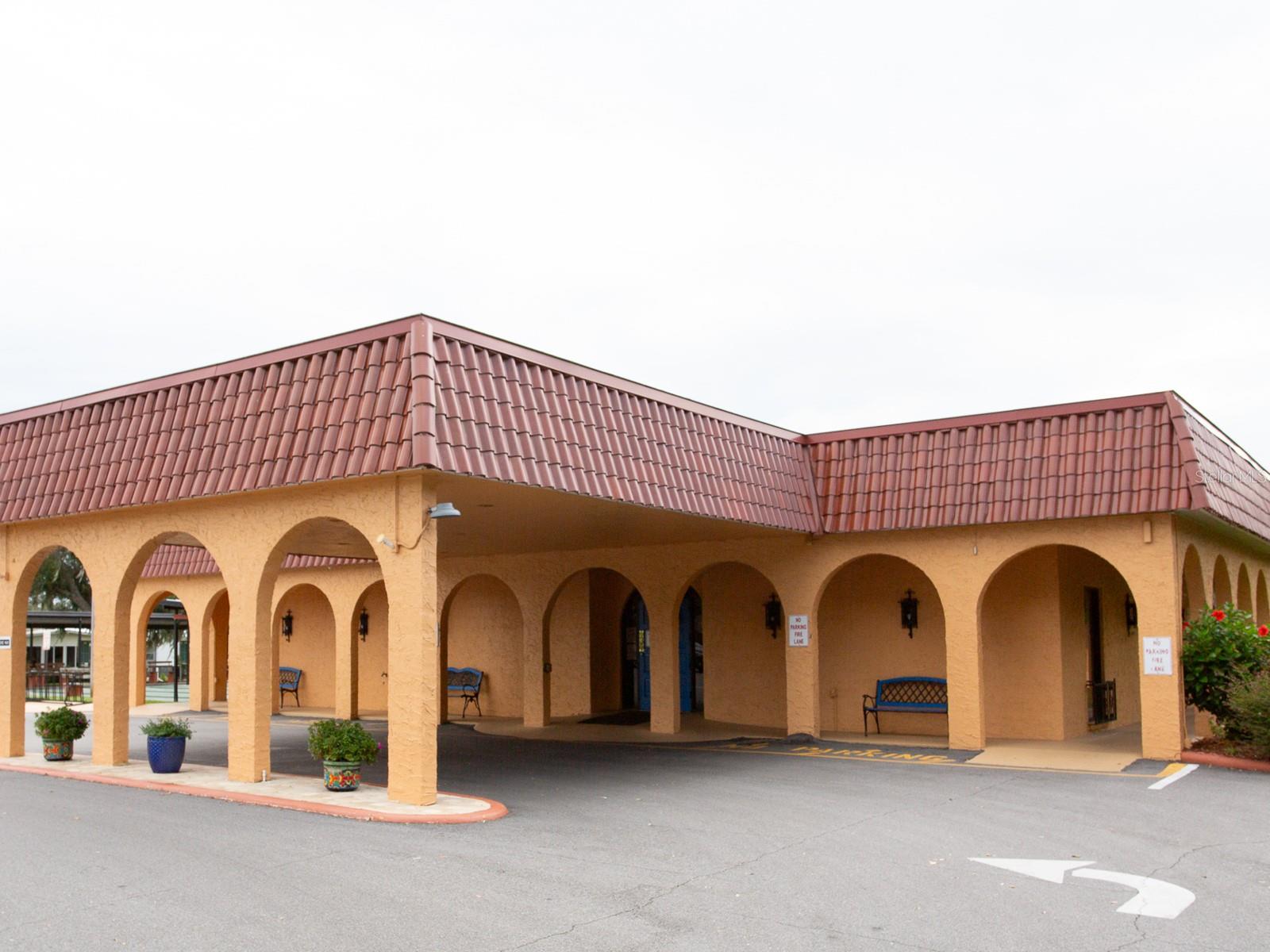 FLORAL LAKES - Residential