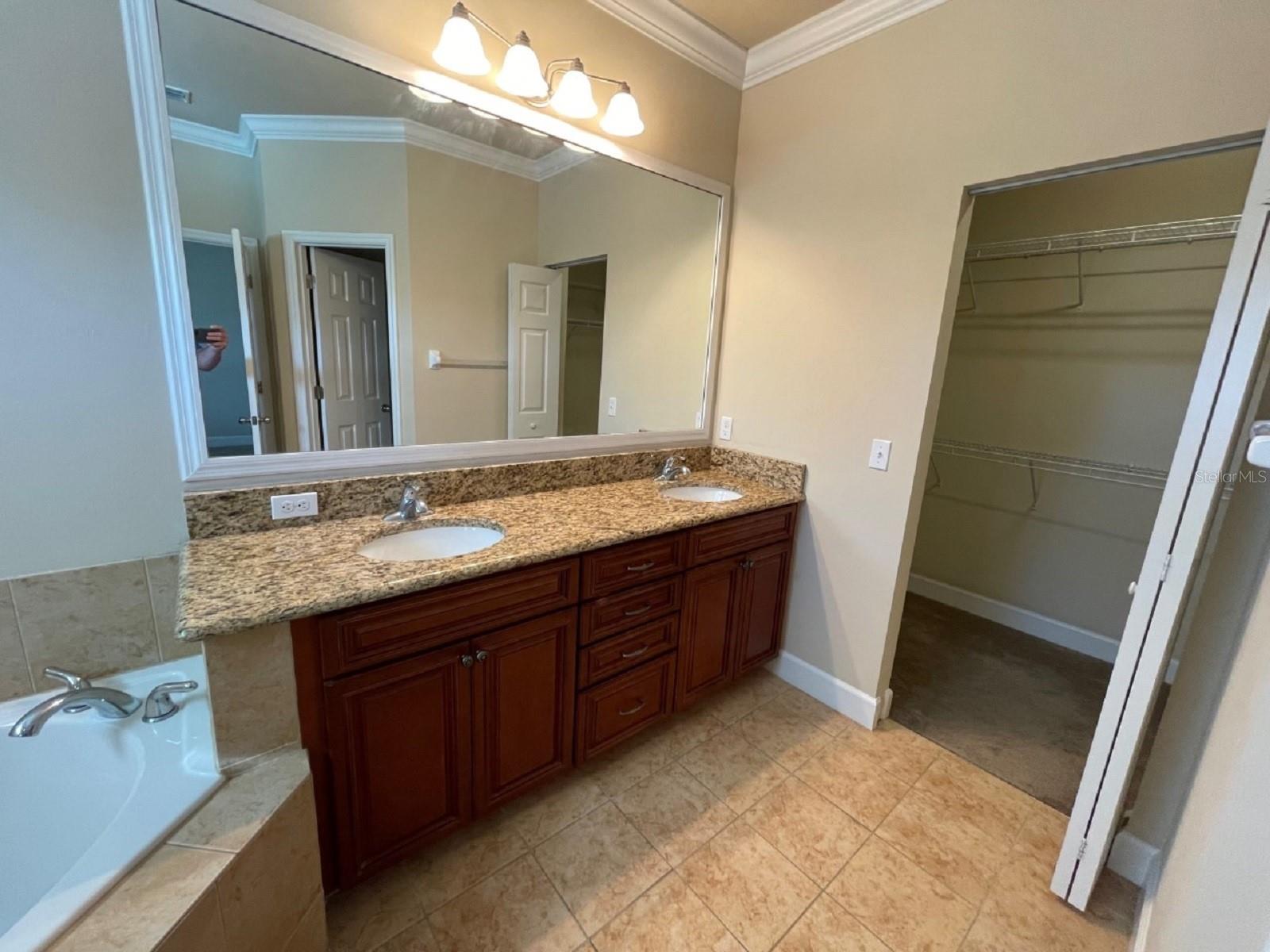 LONGLEAF - Residential Lease