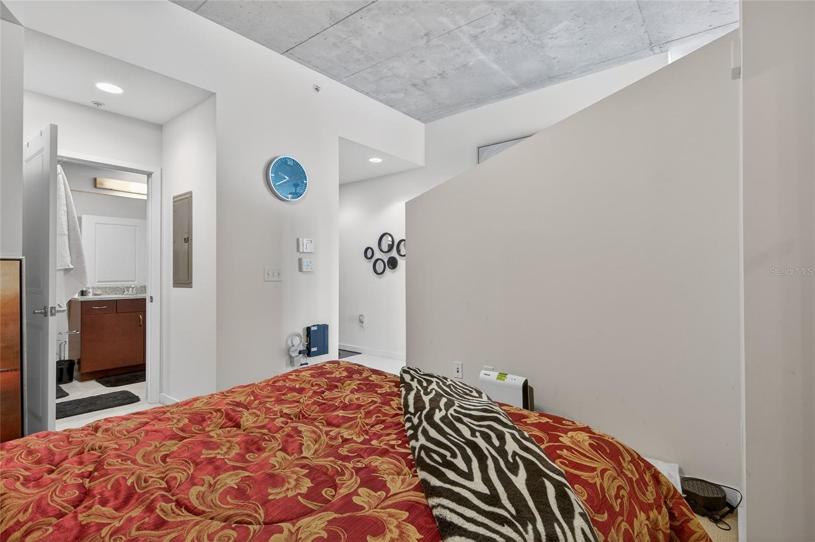 SKYPOINT A CONDO - Residential Lease