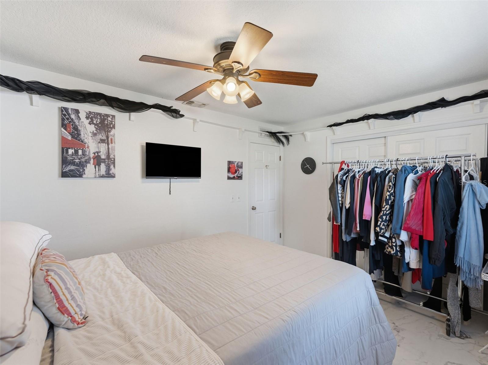 HENDERSON ROAD SUB UNIT 4 - Residential