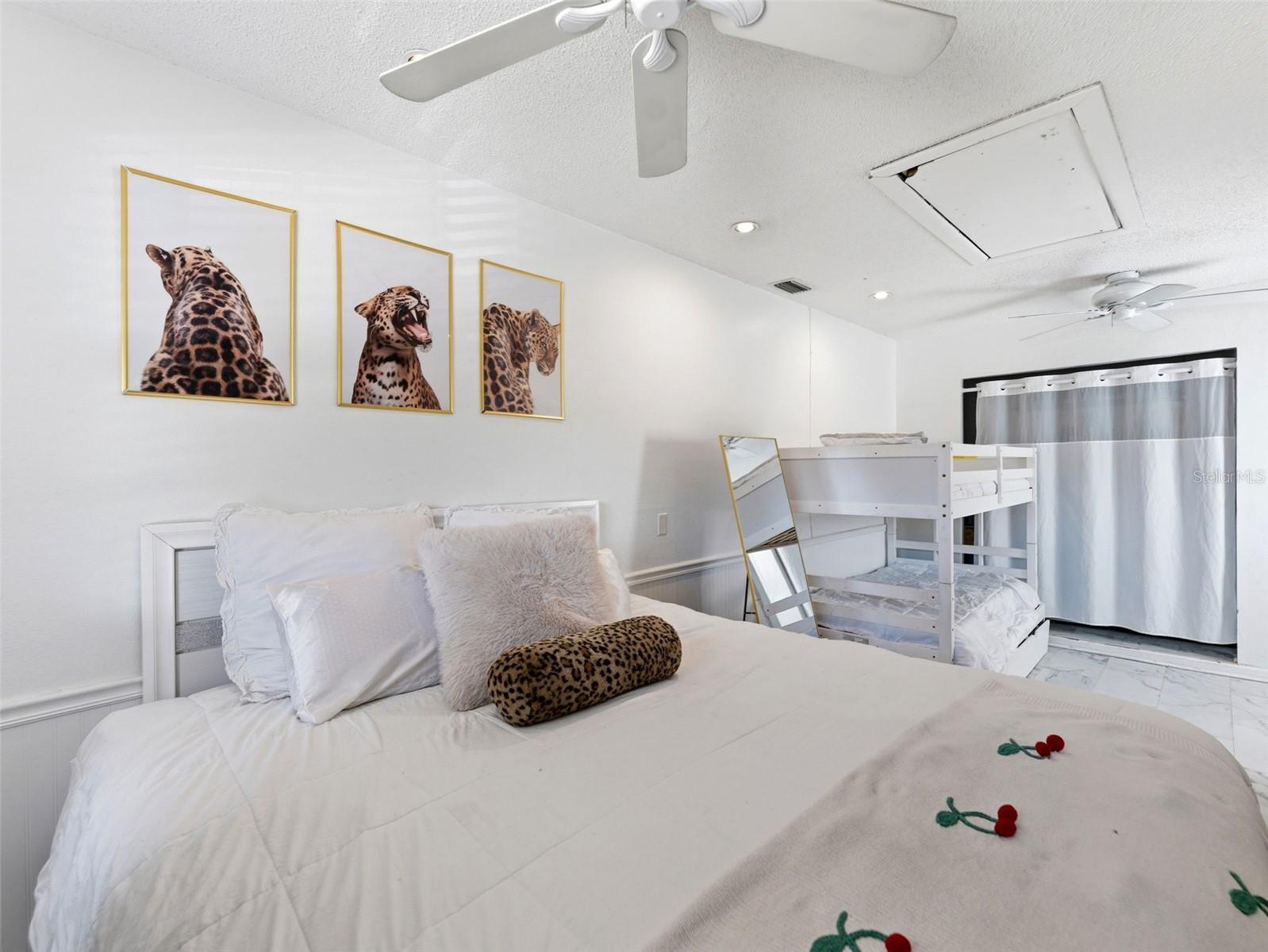HENDERSON ROAD SUB UNIT 4 - Residential