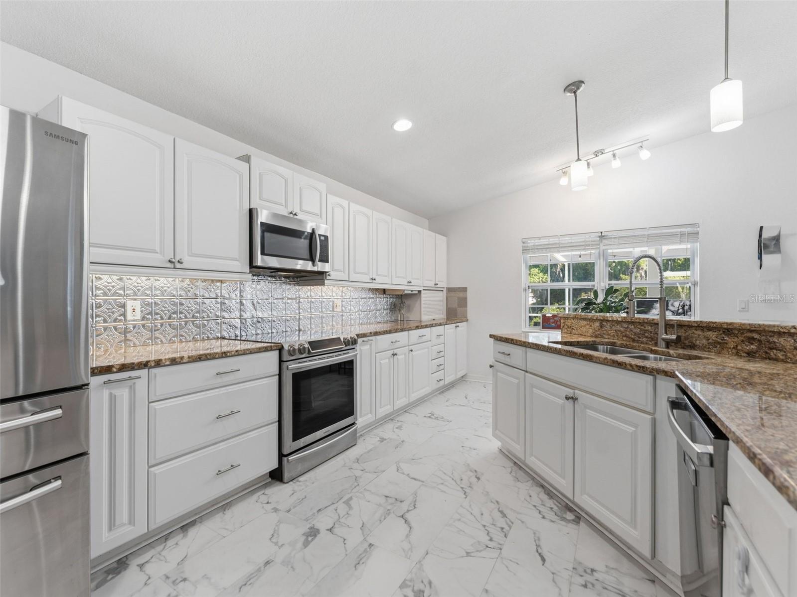 HENDERSON ROAD SUB UNIT 4 - Residential
