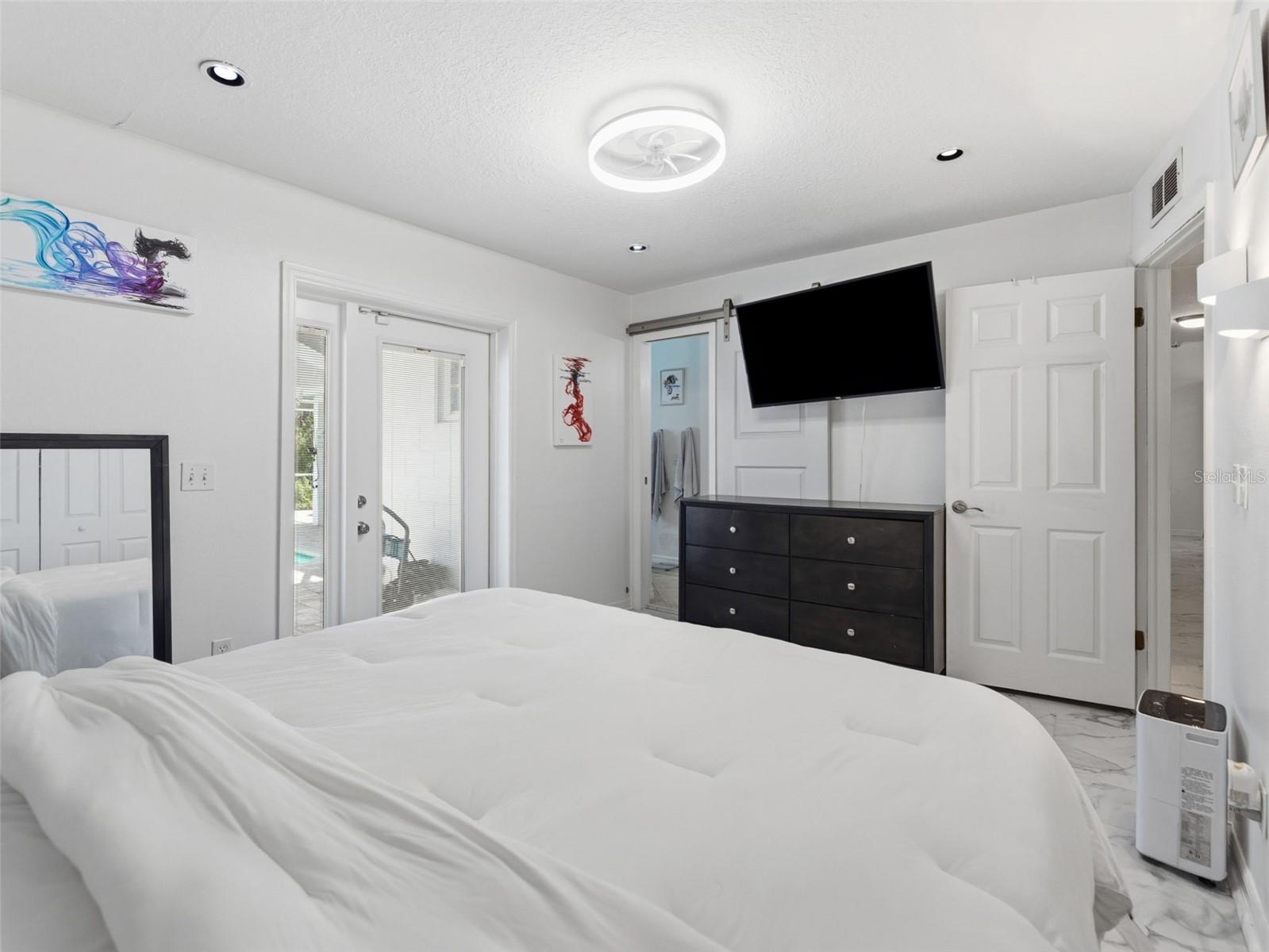 HENDERSON ROAD SUB UNIT 4 - Residential