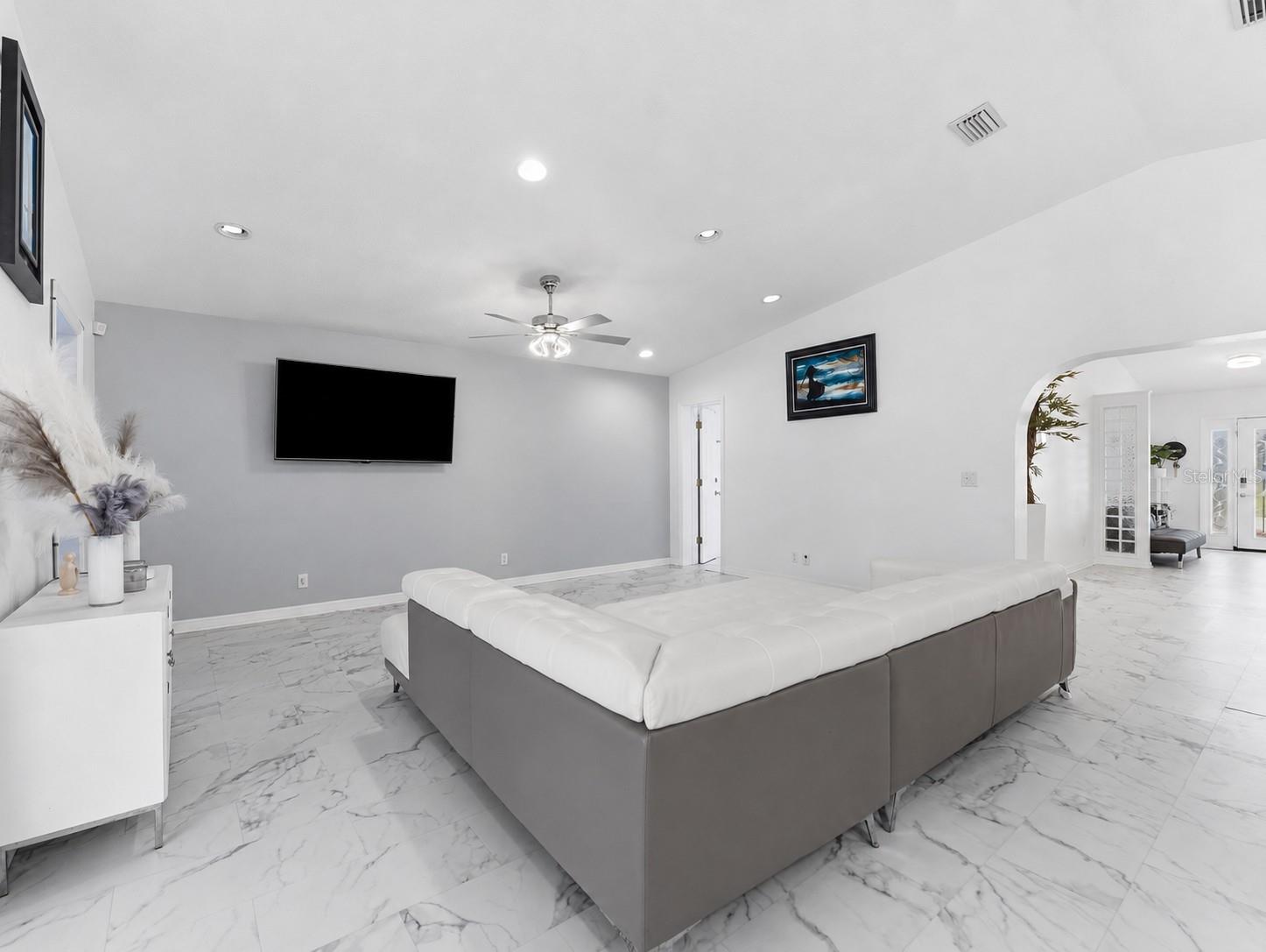 HENDERSON ROAD SUB UNIT 4 - Residential