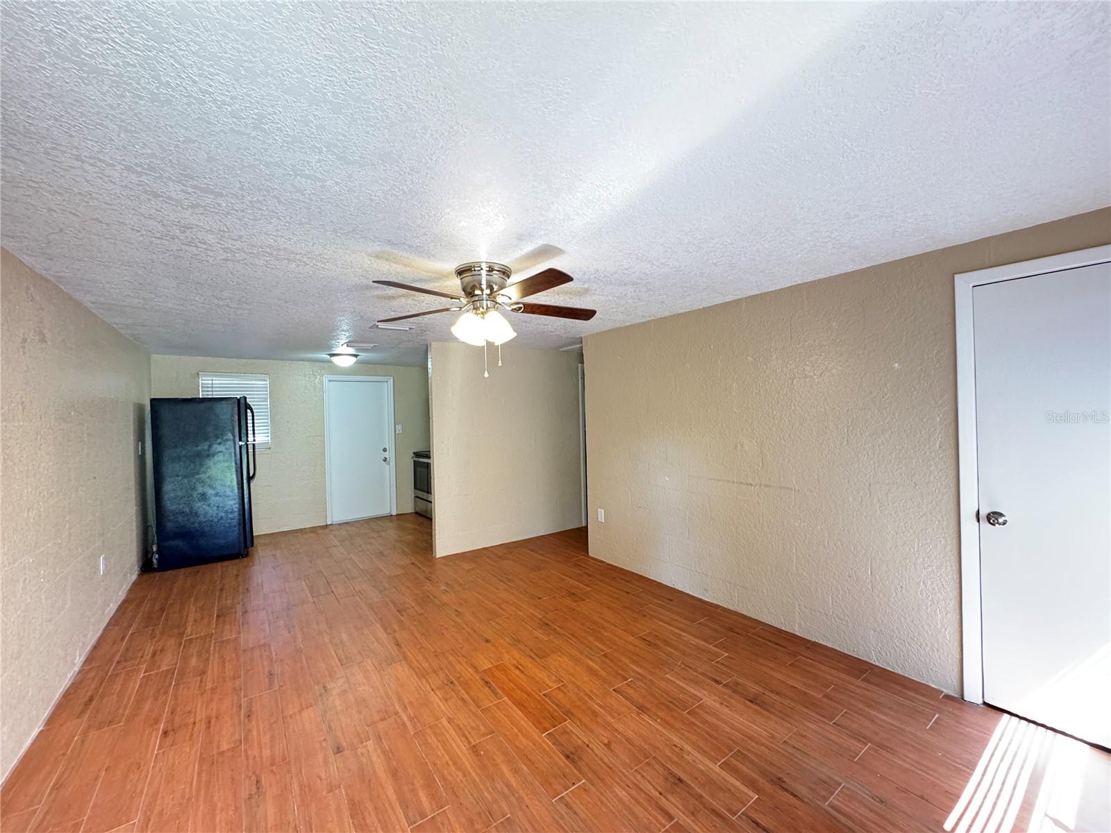 LAKESIDE TERRACE - Residential Lease