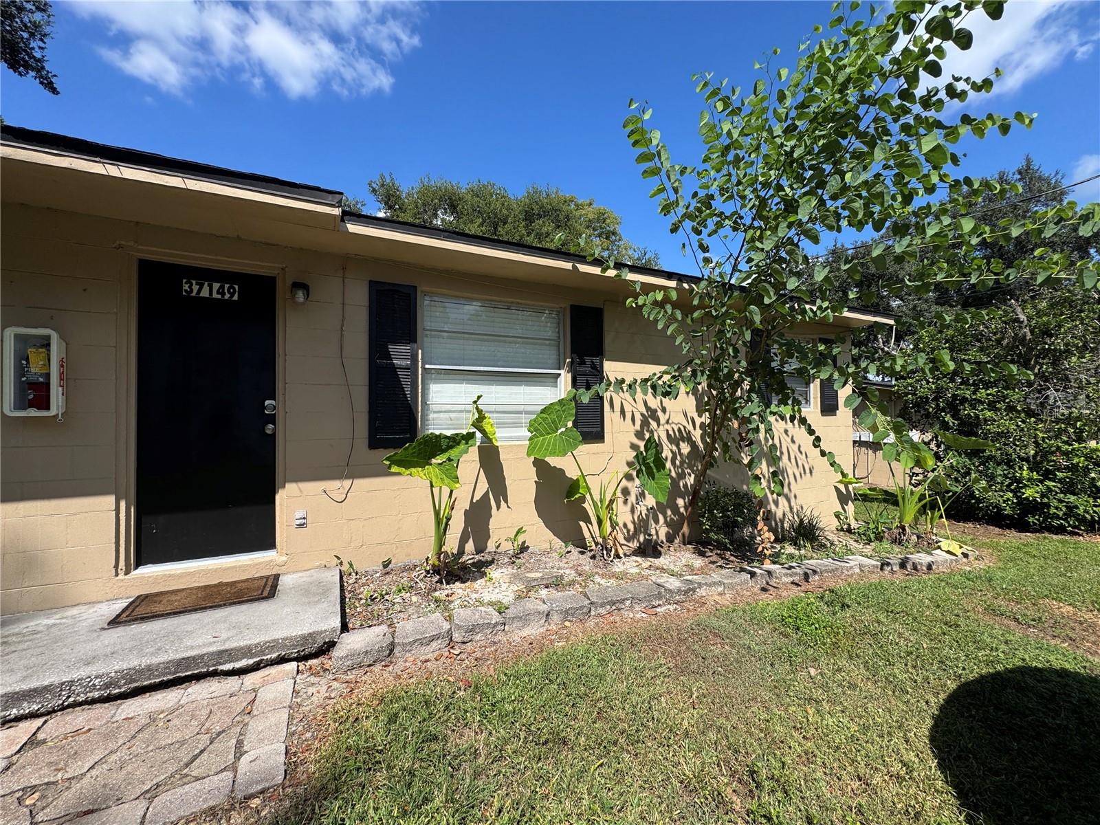 LAKESIDE TERRACE - Residential Lease