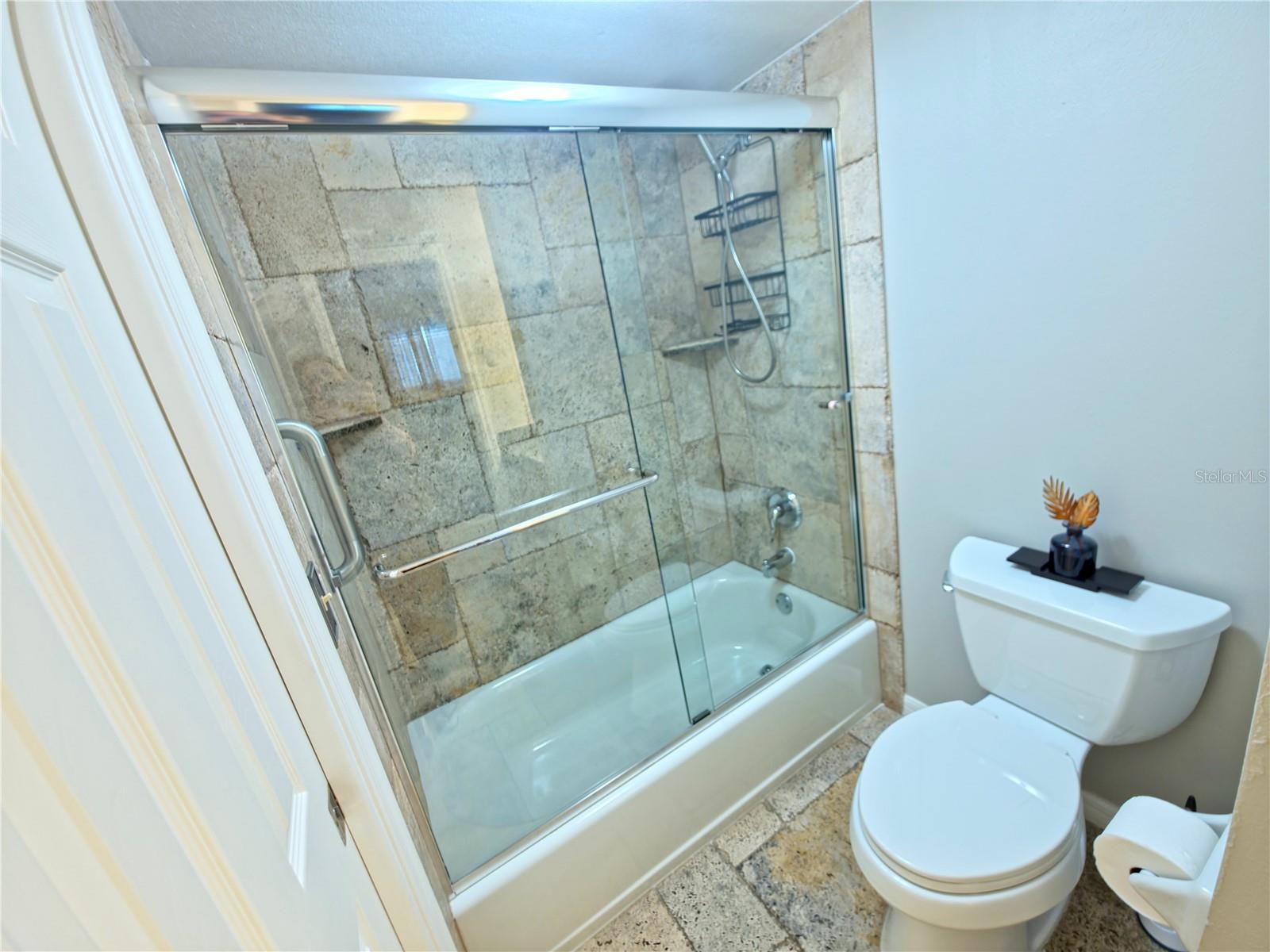 LAS CASAS - Residential Lease