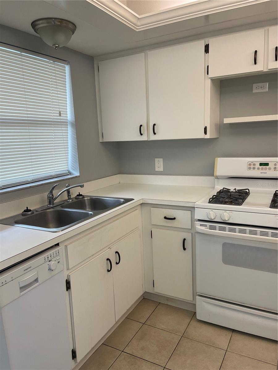 HAWAIIAN A CONDO - Residential