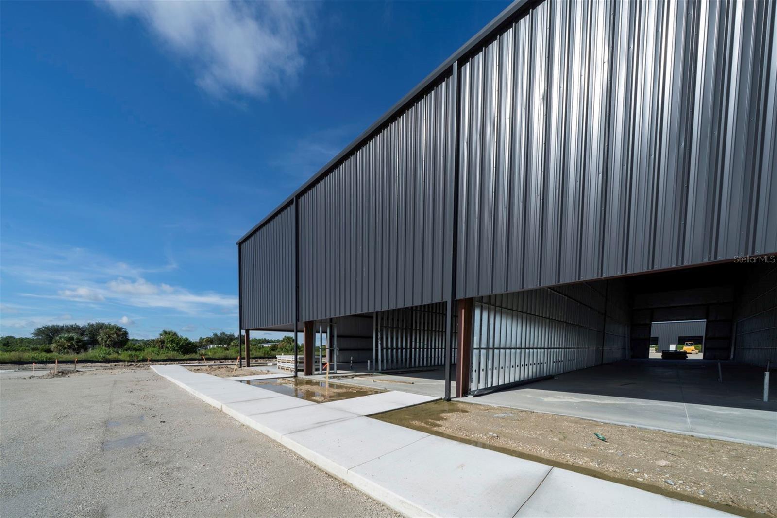 8411-8419 DUFFIE DRIVE