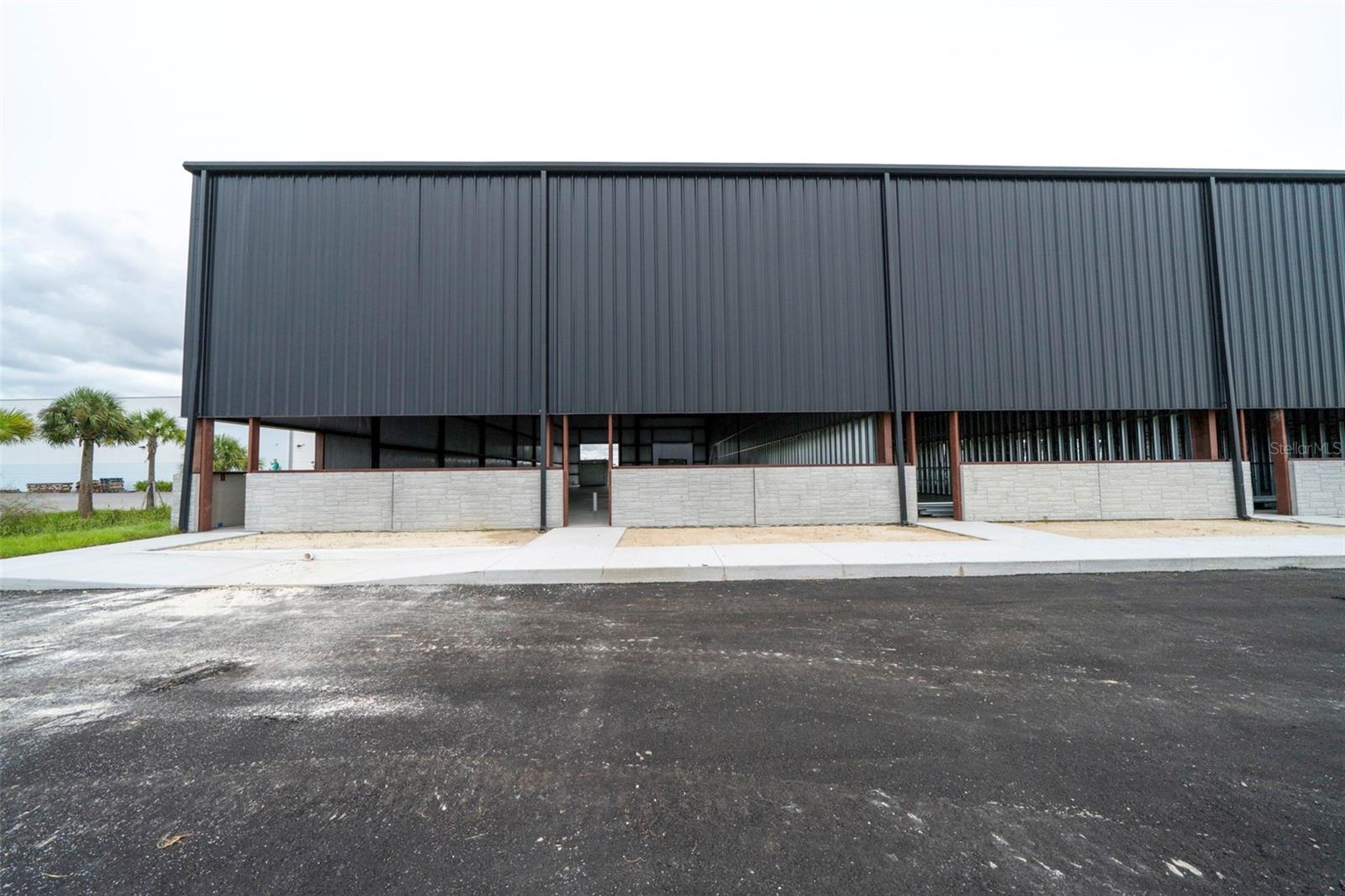 8411-8419 DUFFIE DRIVE