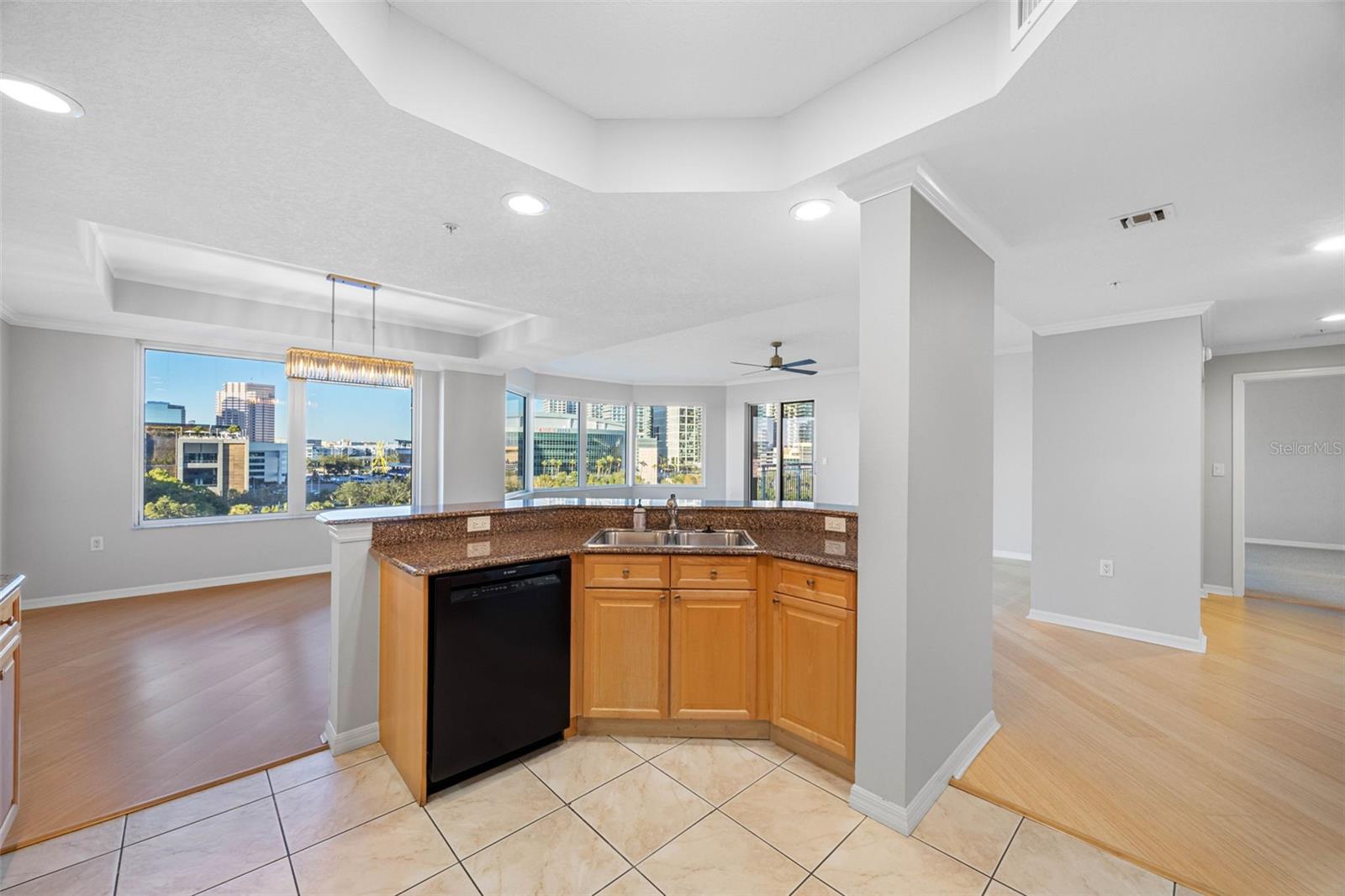 THE GRANDVIEW A CONDO - Residential Lease