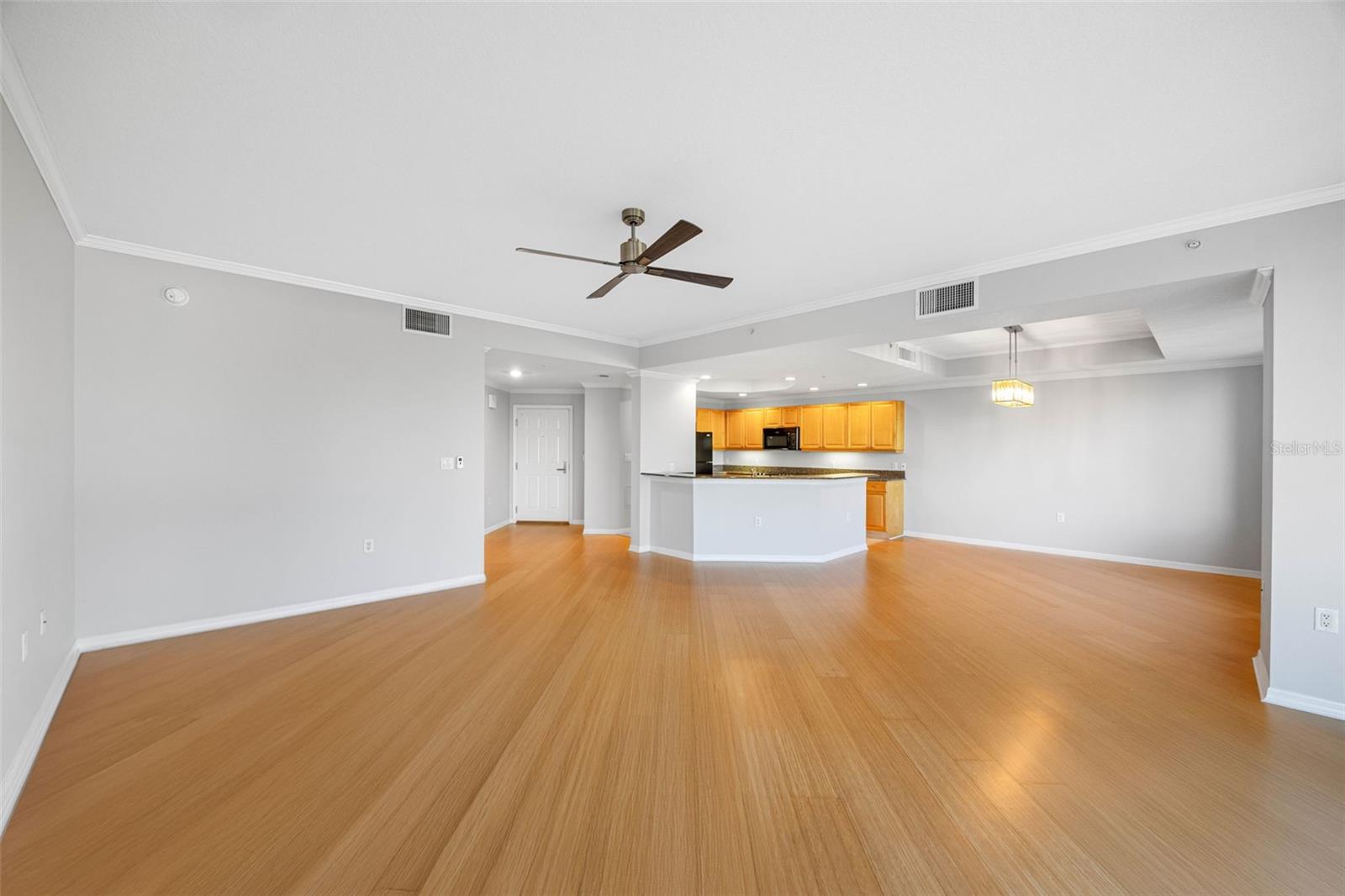 THE GRANDVIEW A CONDO - Residential Lease