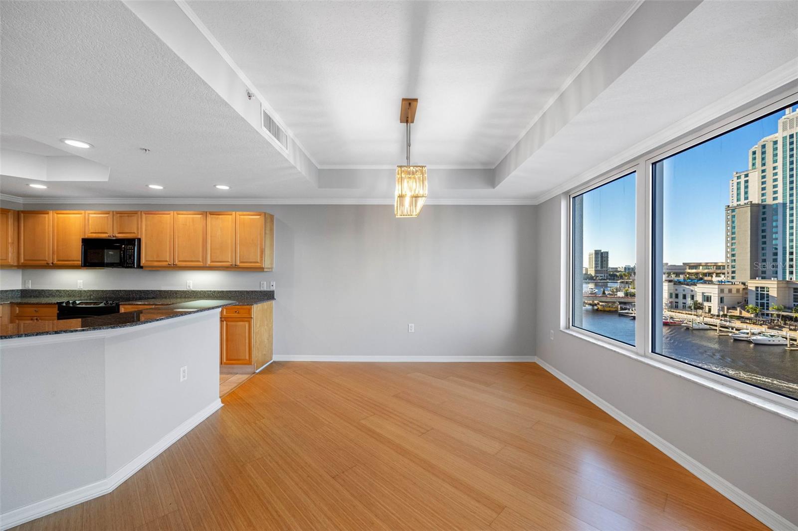 THE GRANDVIEW A CONDO - Residential Lease