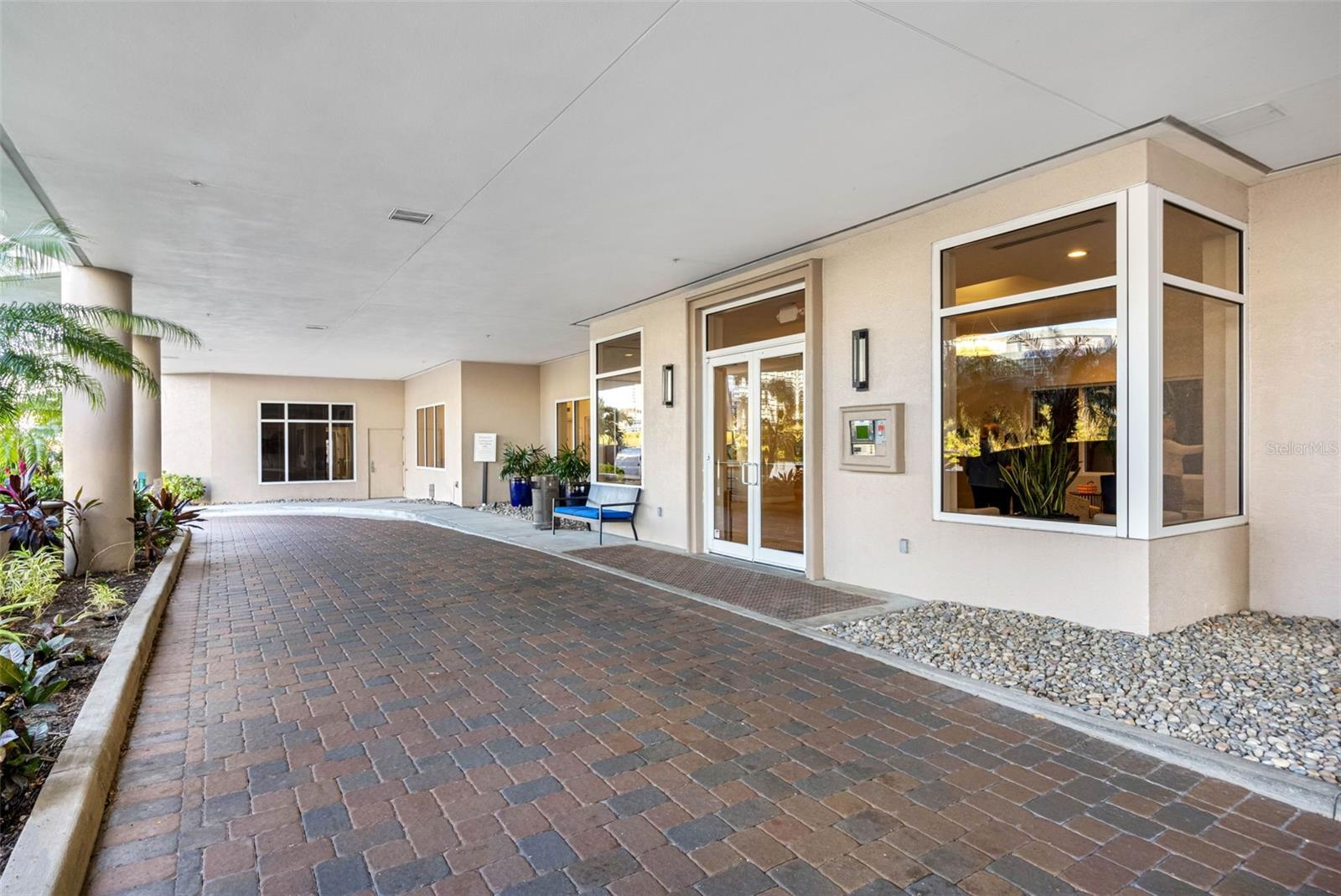 THE GRANDVIEW A CONDO - Residential Lease