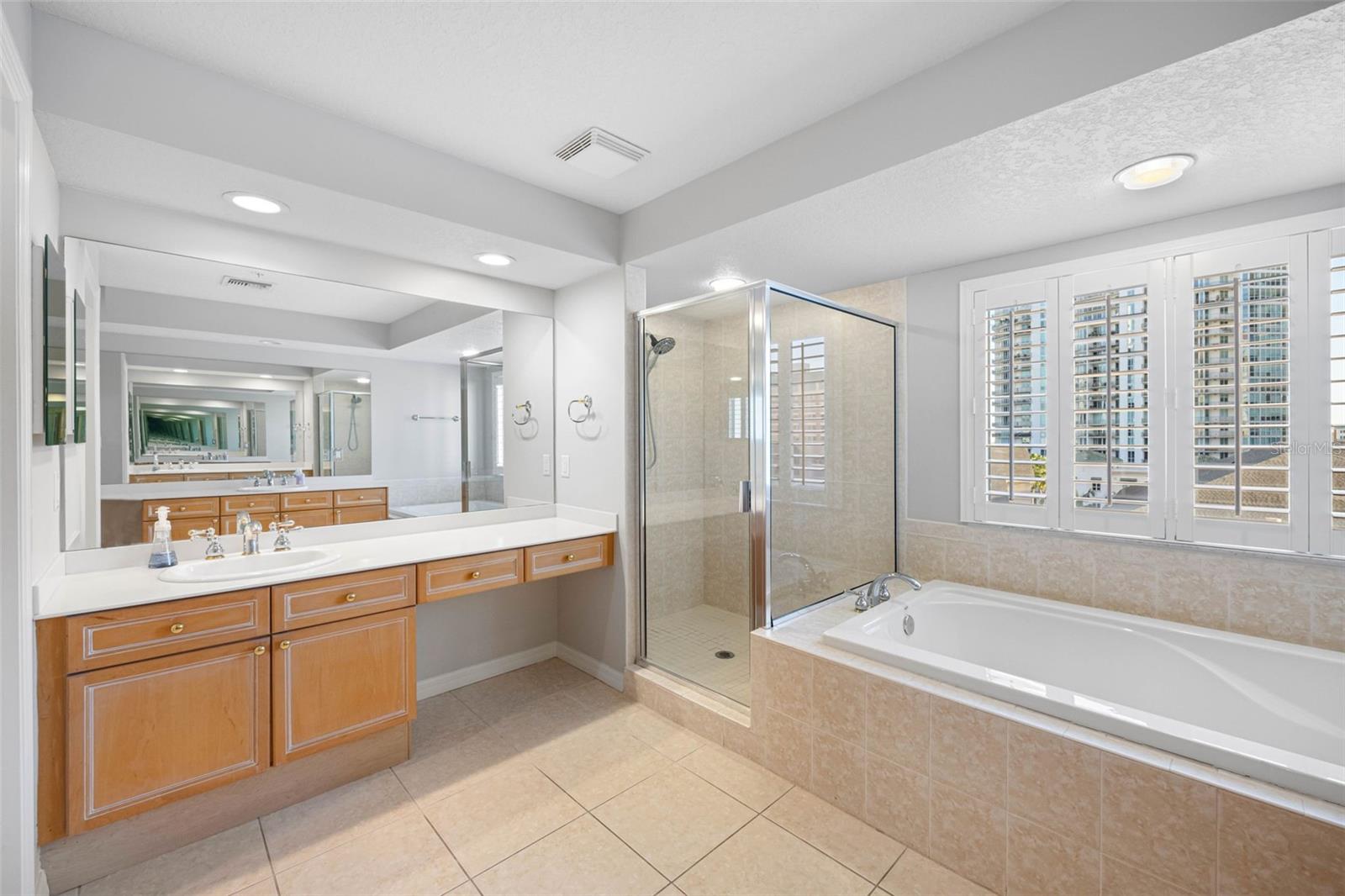 THE GRANDVIEW A CONDO - Residential Lease