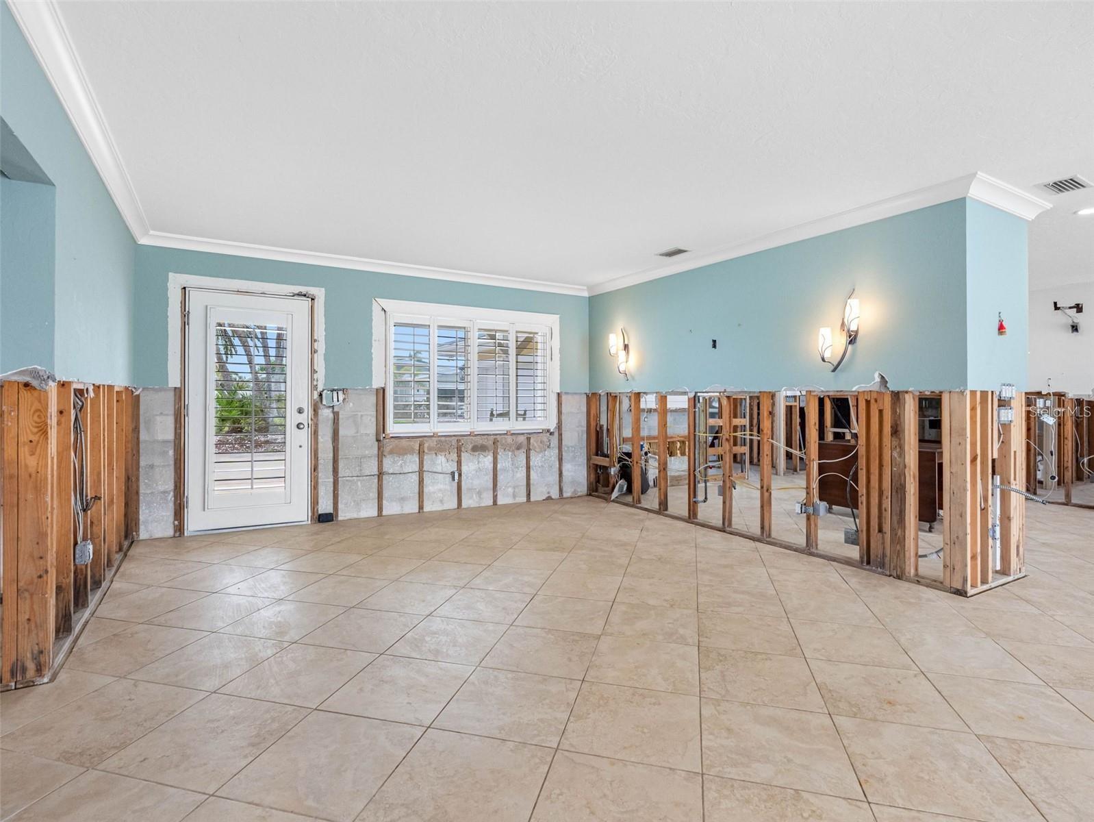 SUNRAY BEACH HOMES - Residential