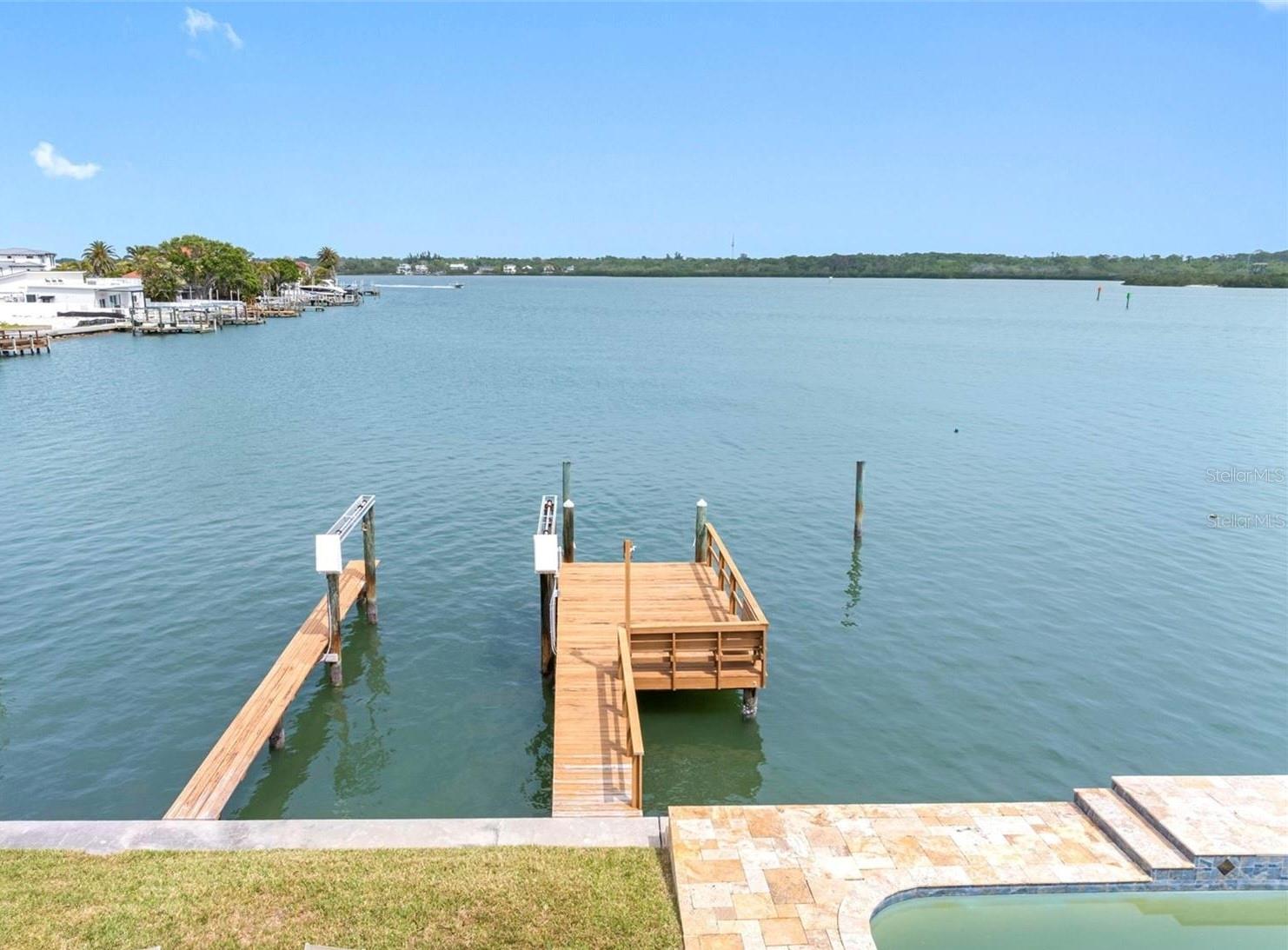 SUNRAY BEACH HOMES - Residential