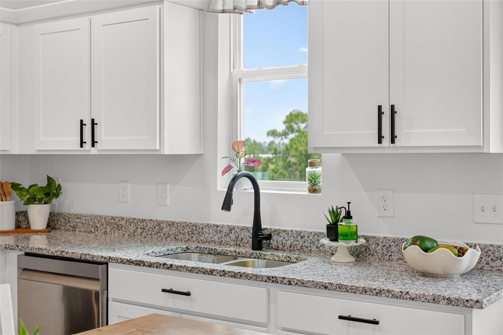 8704 SPORTSMAN LOOP