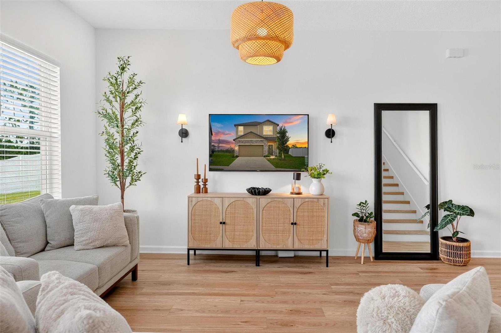 8704 SPORTSMAN LOOP