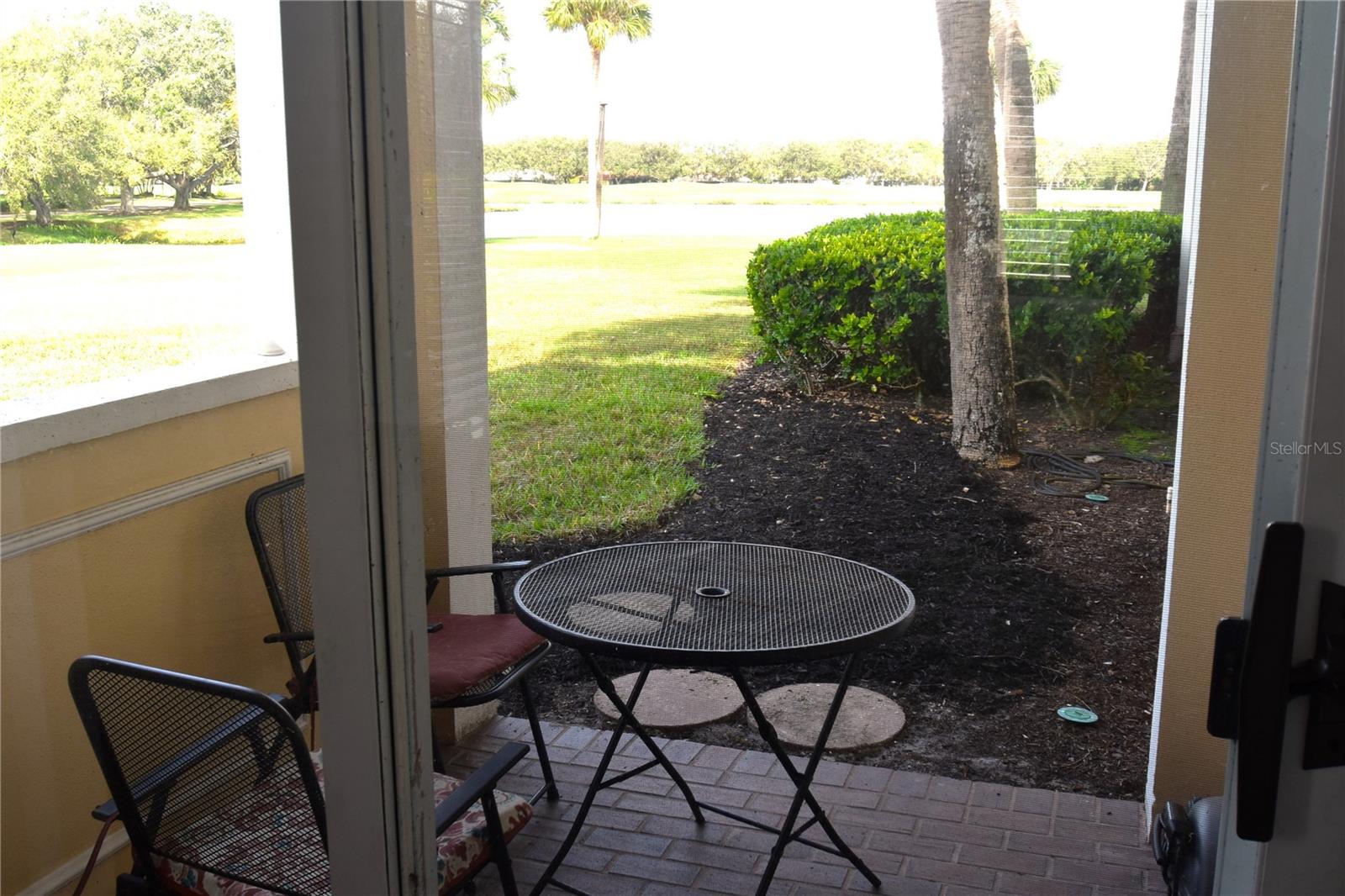 WINDSOR LODGE AT THE OAKS - Residential Lease